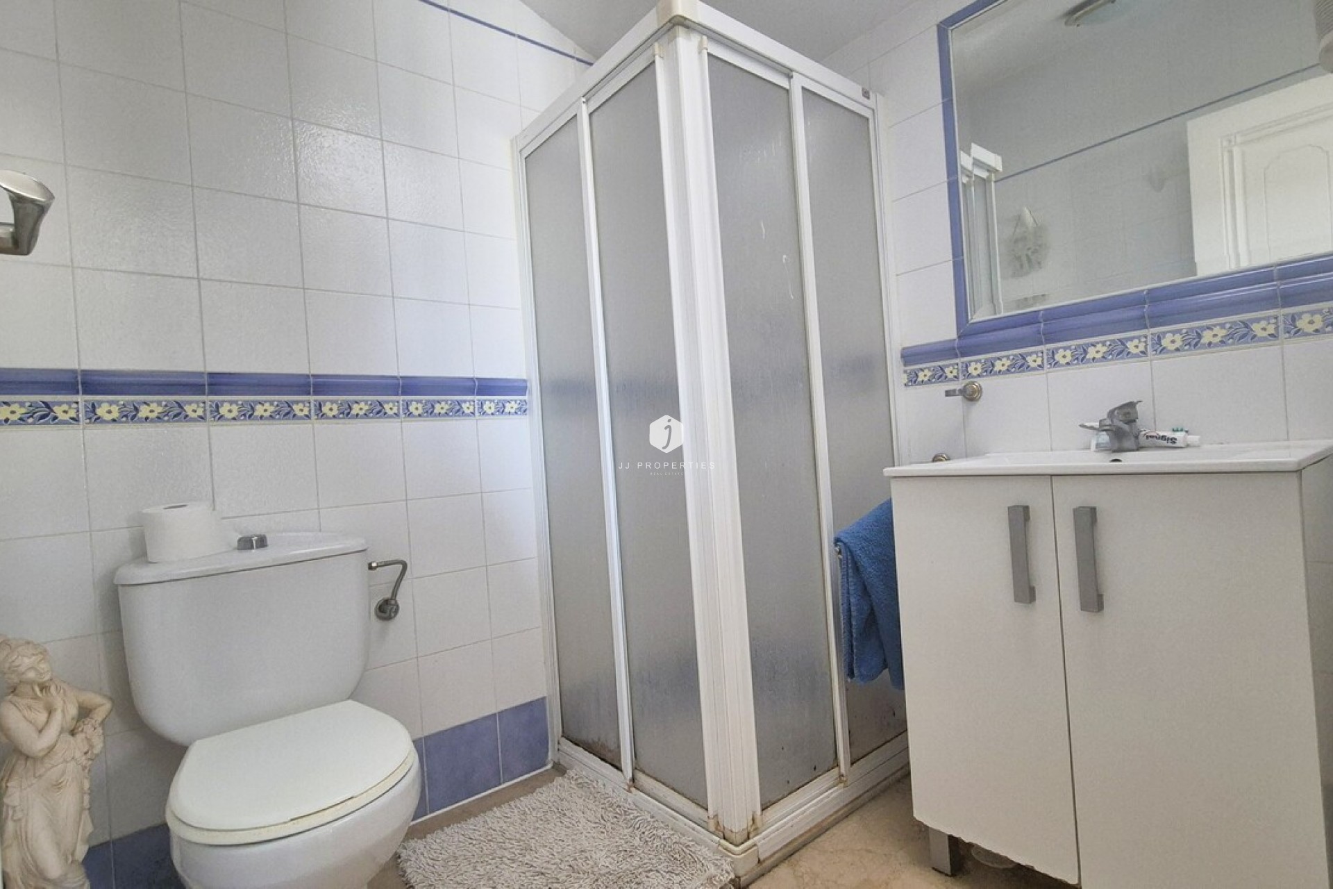 Aus zweiter Hand - Chalet -
Los Dolses - Inland