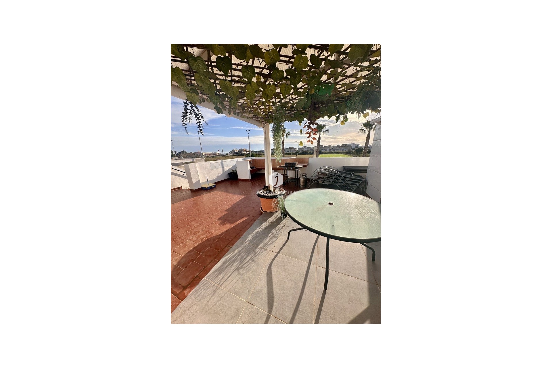 Aus zweiter Hand - Chalet -
Orihuela Costa - Ciñuelica