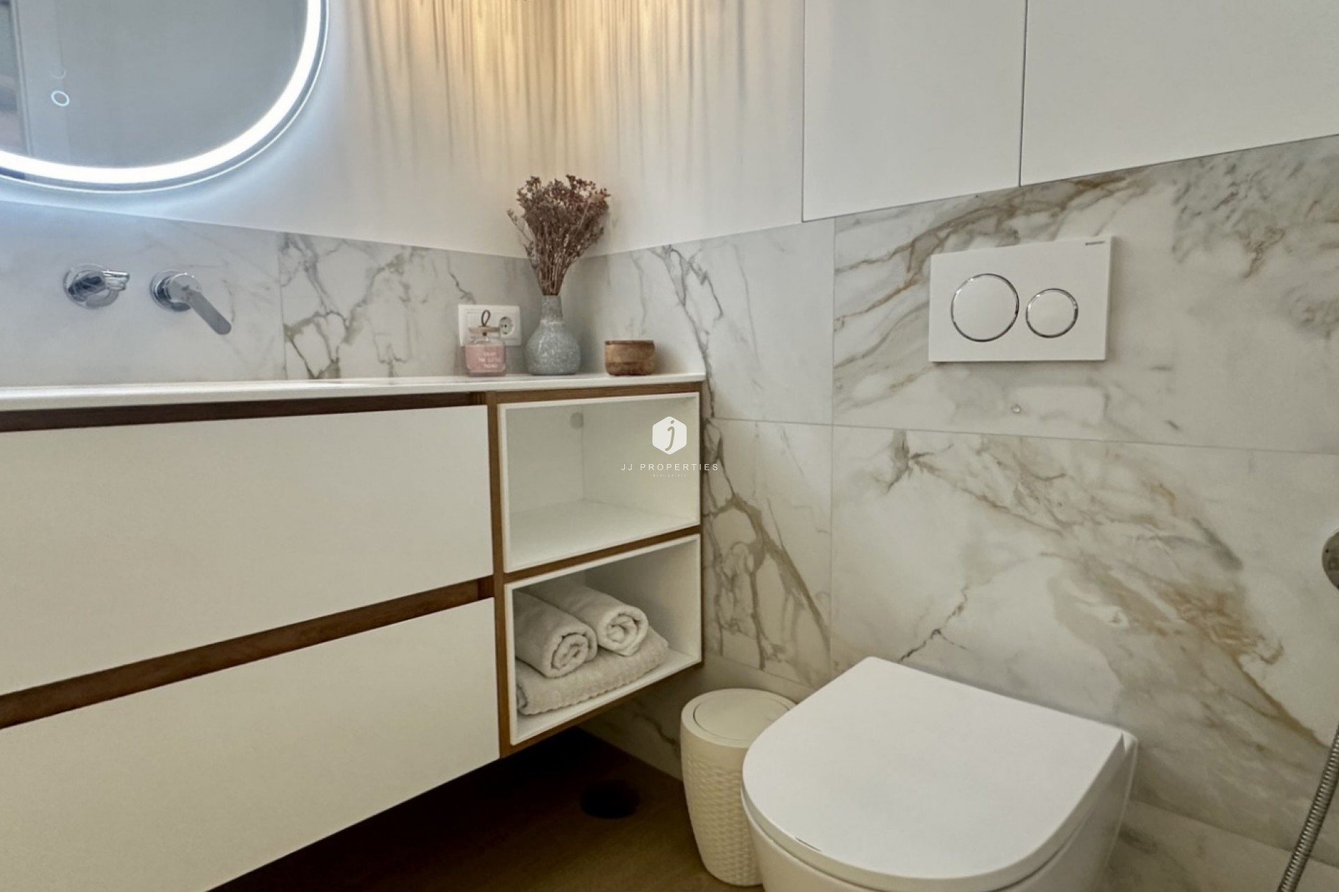 Aus zweiter Hand - Chalet -
Orihuela Costa - Costa Blanca