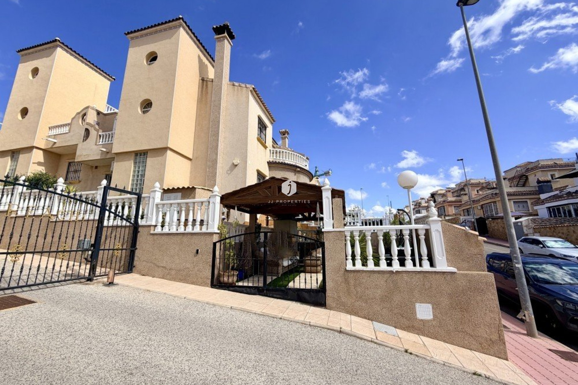 Aus zweiter Hand - Chalet -
Orihuela Costa - Costa Blanca