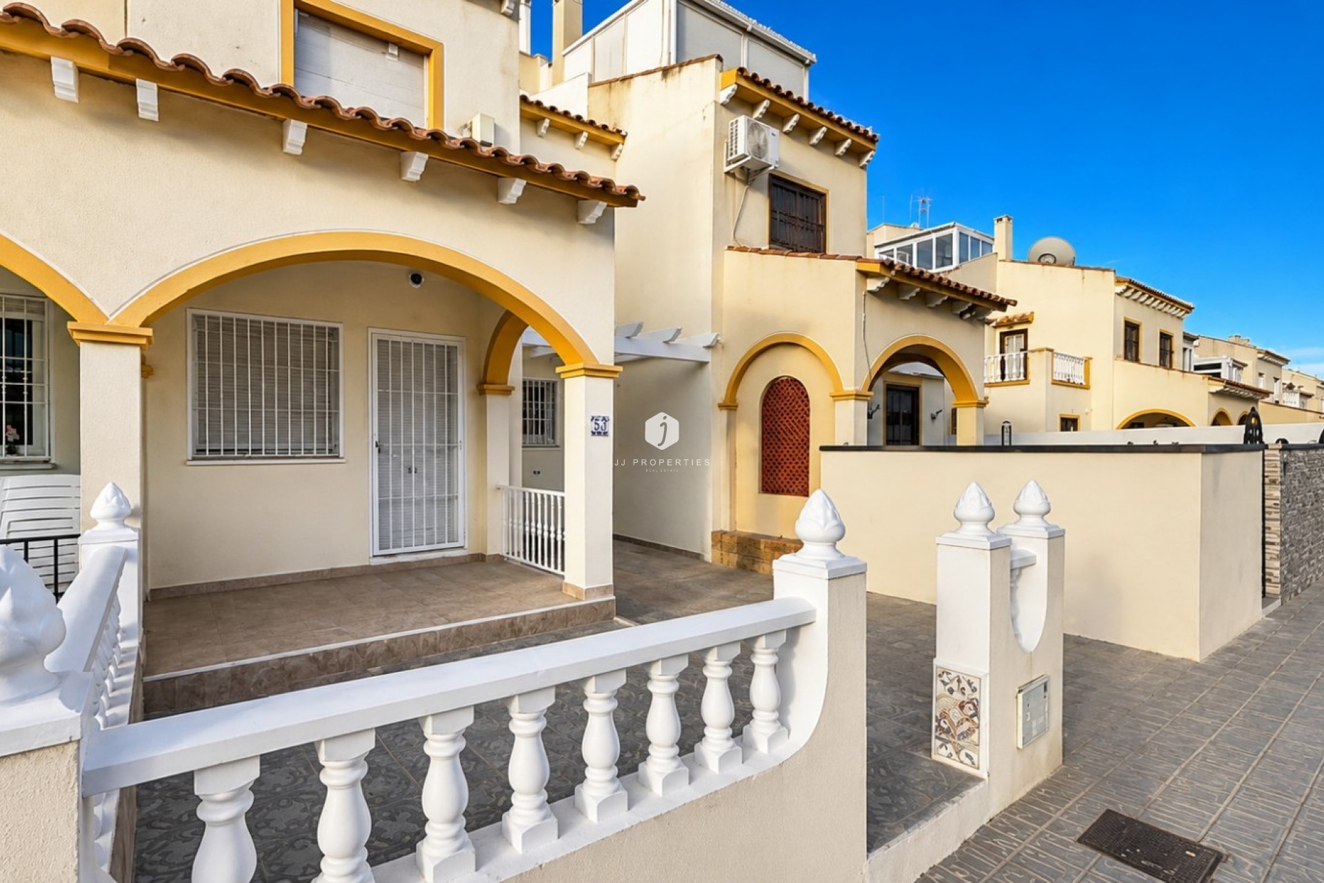 Aus zweiter Hand - Chalet -
Orihuela Costa - Costa Blanca