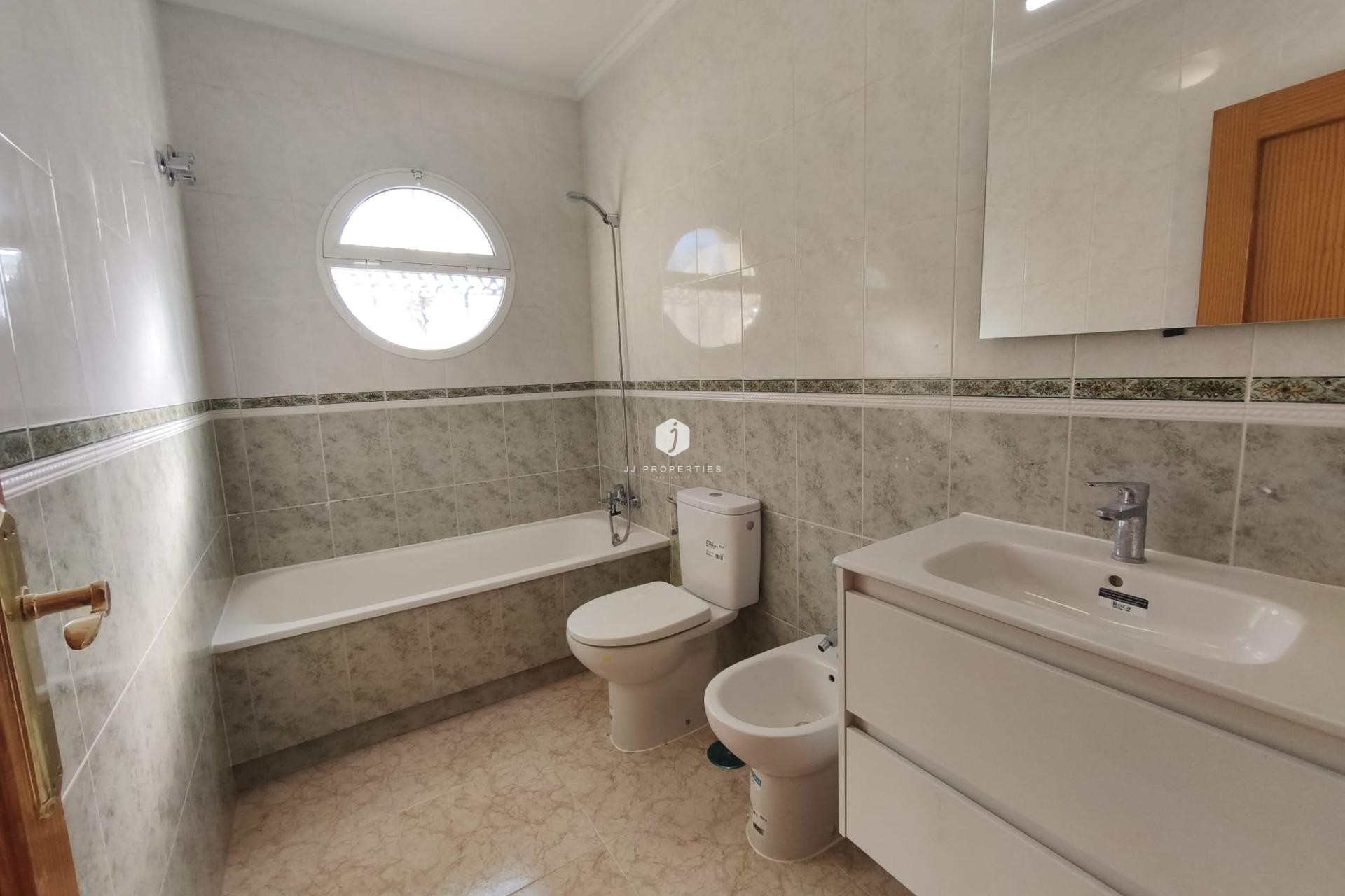 Aus zweiter Hand - Chalet -
Orihuela Costa - La Ceñuela