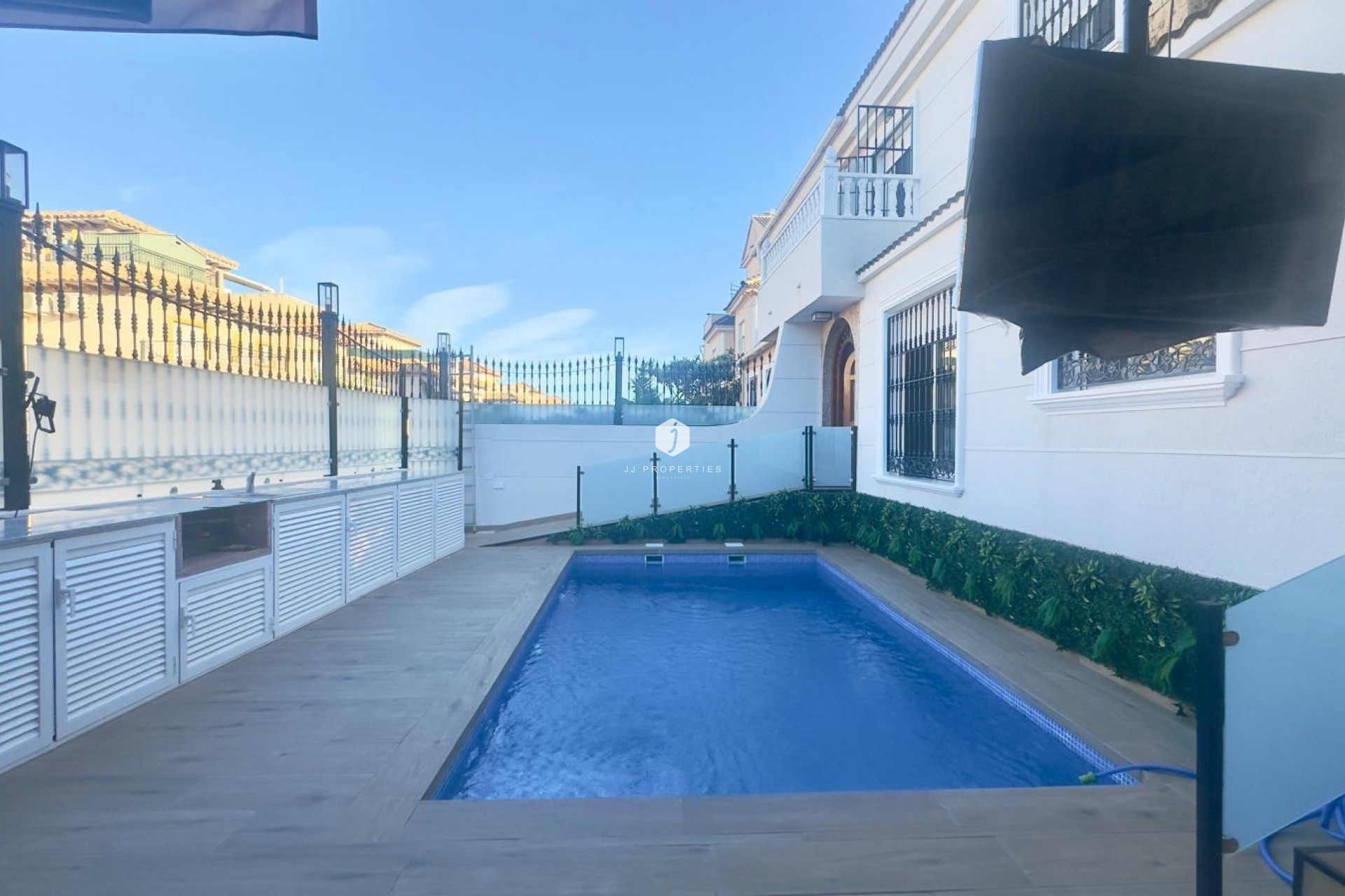 Aus zweiter Hand - Chalet -
Orihuela Costa - La Zenia