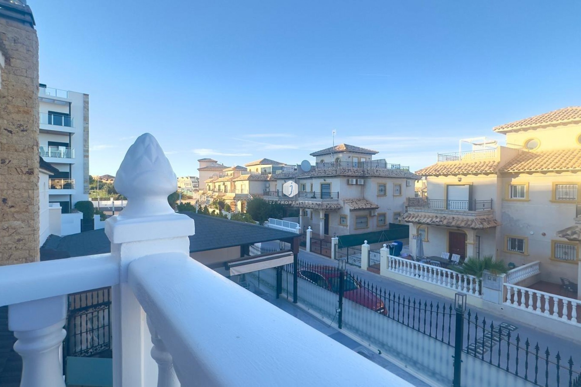 Aus zweiter Hand - Chalet -
Orihuela Costa - La Zenia