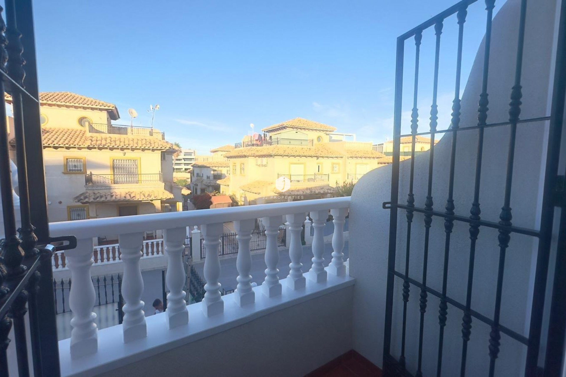 Aus zweiter Hand - Chalet -
Orihuela Costa - La Zenia