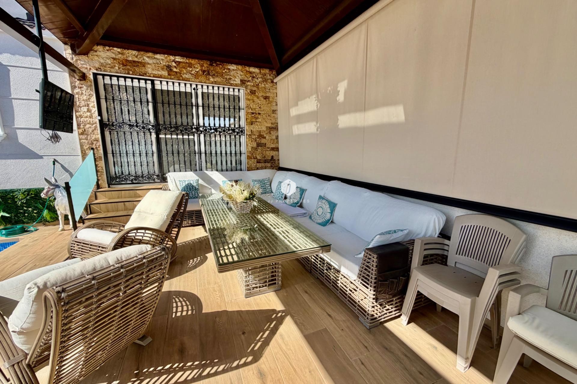 Aus zweiter Hand - Chalet -
Orihuela Costa - La Zenia