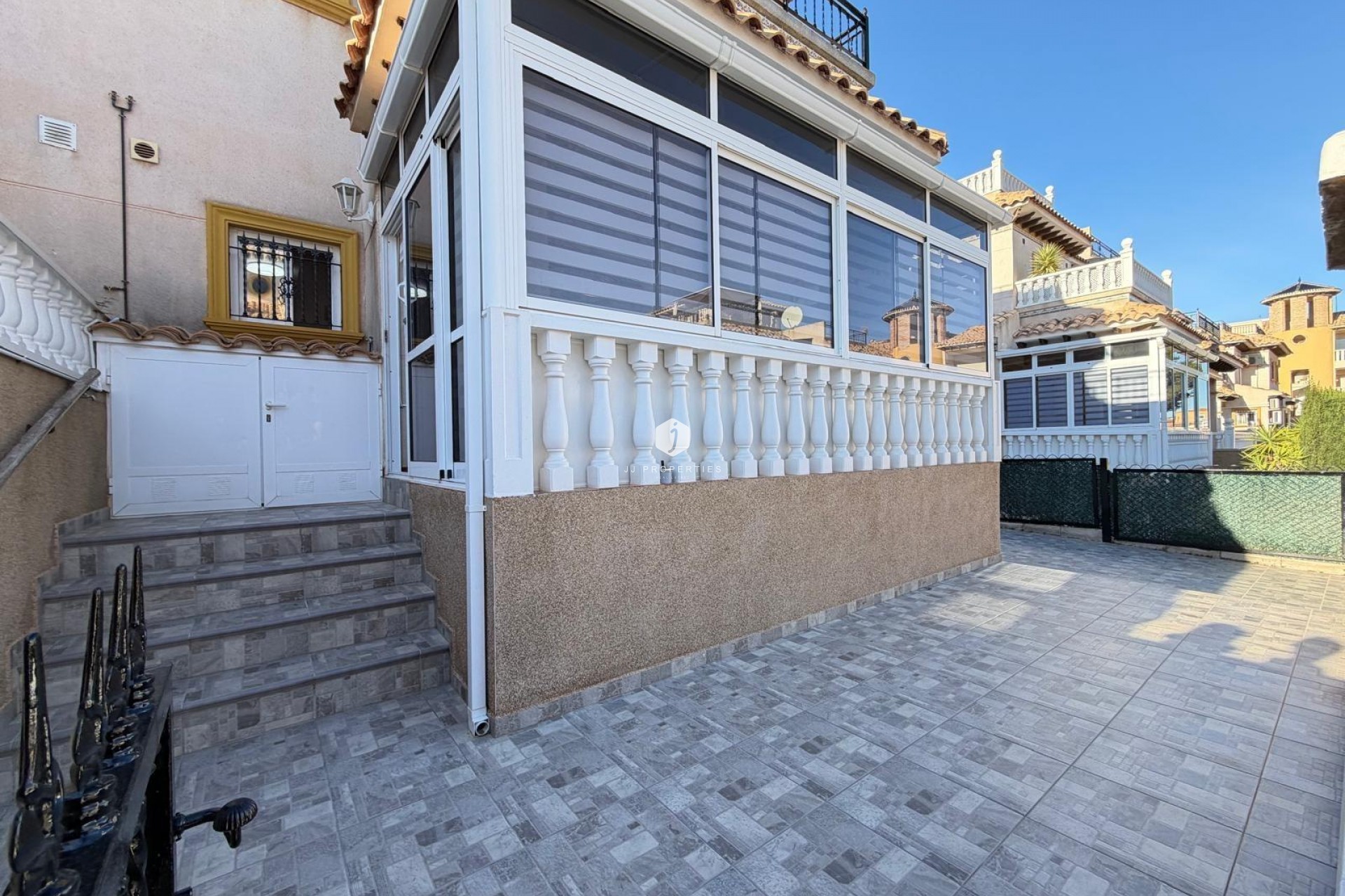 Aus zweiter Hand - Chalet -
Orihuela Costa - Las Filipinas