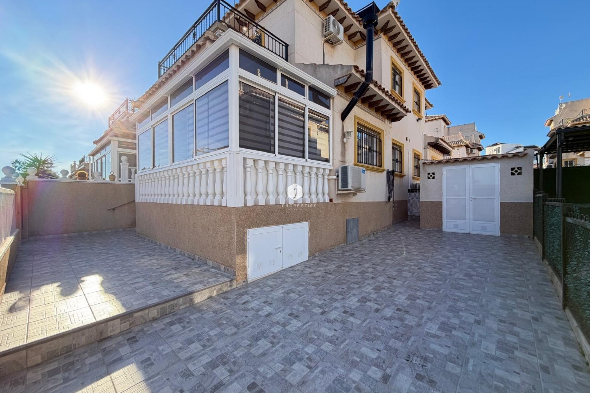 Aus zweiter Hand - Chalet -
Orihuela Costa - Las Filipinas
