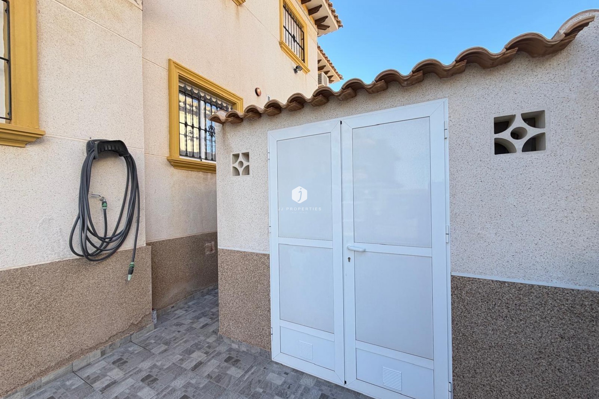 Aus zweiter Hand - Chalet -
Orihuela Costa - Las Filipinas