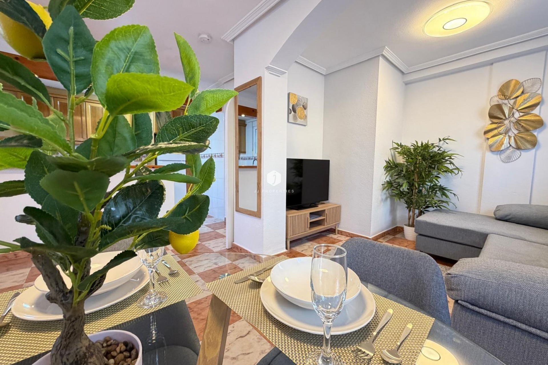 Aus zweiter Hand - Chalet -
Orihuela Costa - Las Filipinas