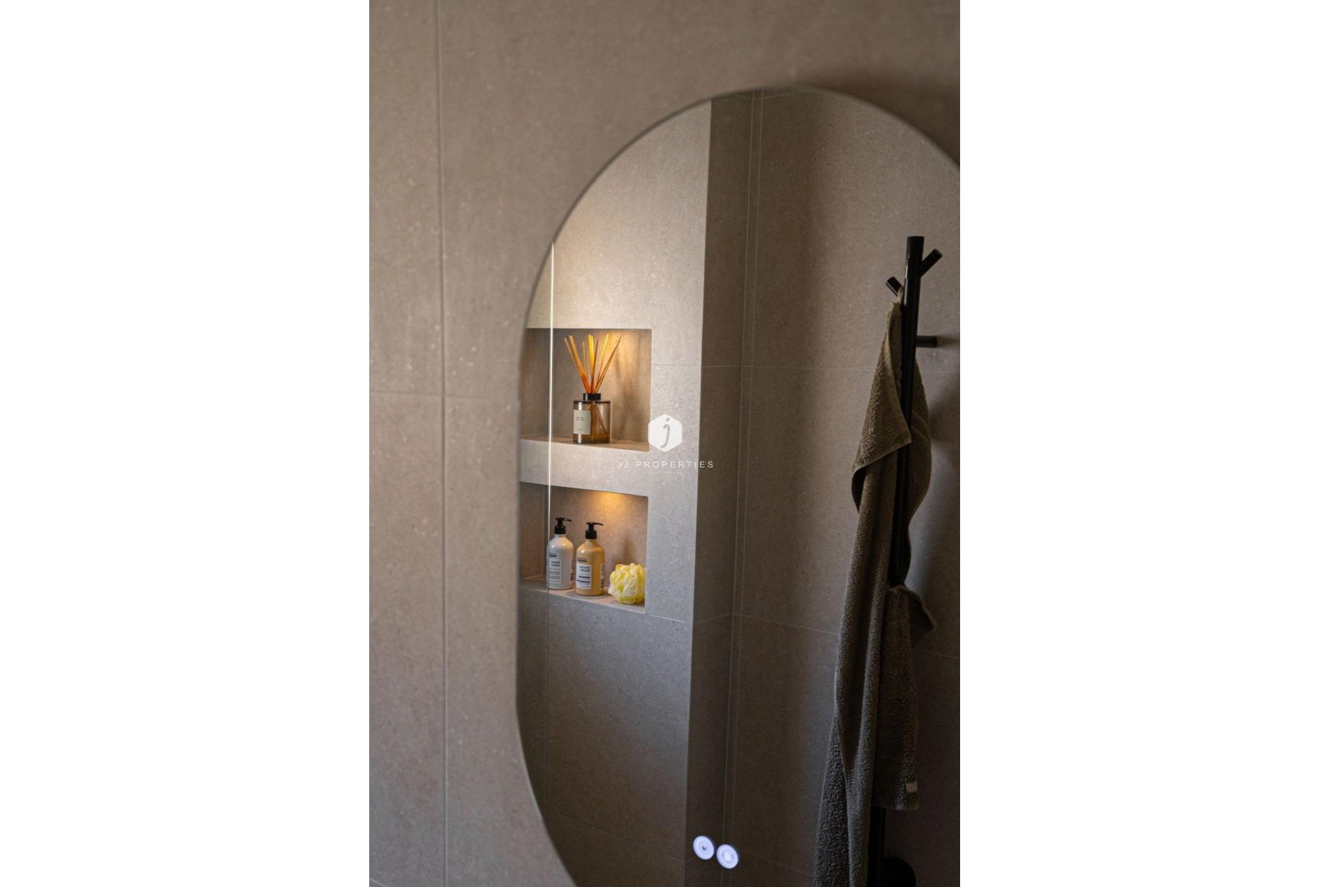 Aus zweiter Hand - Chalet -
Orihuela Costa - Los Almendros-la Florida