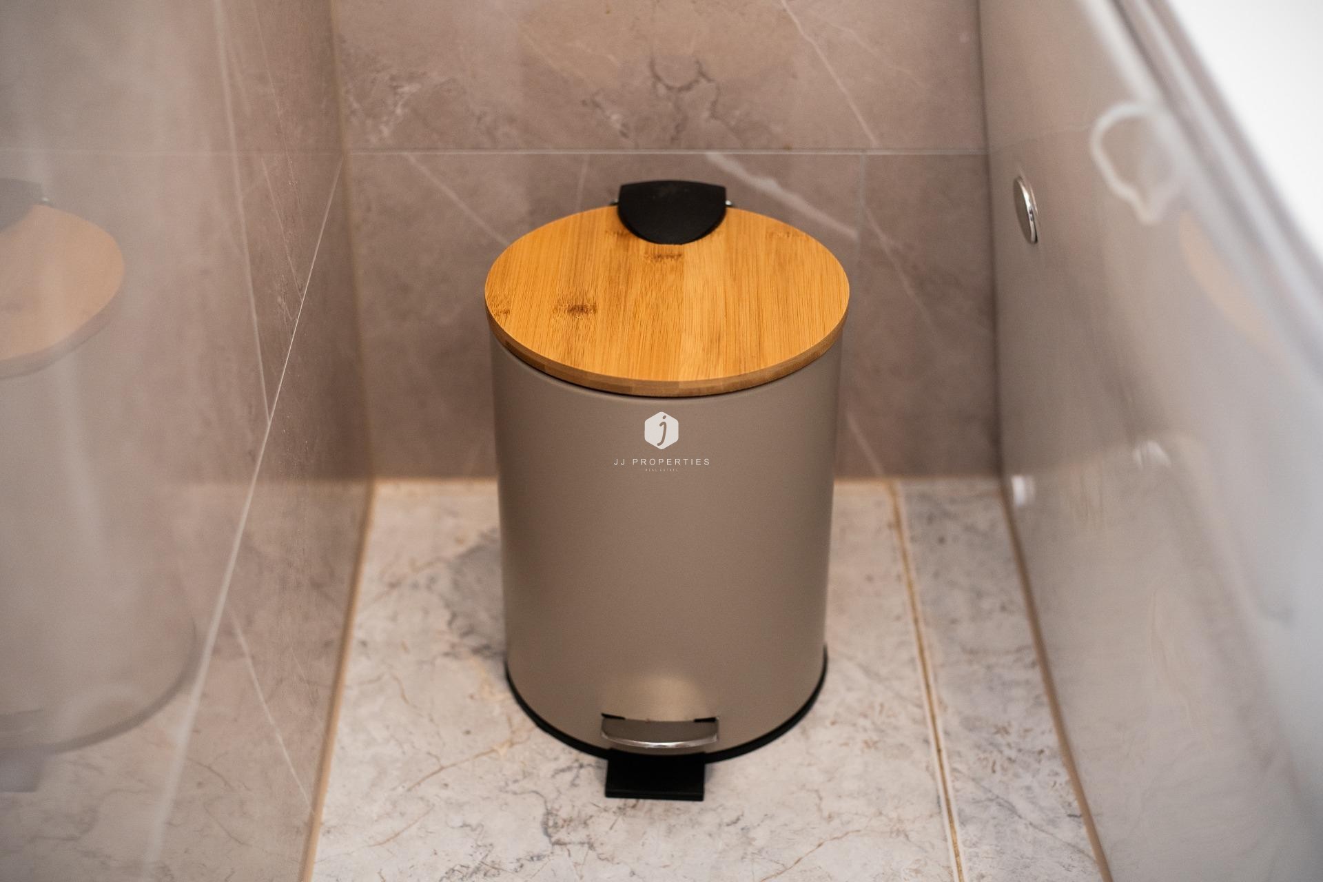 Aus zweiter Hand - Chalet -
Orihuela Costa - Los Almendros-la Florida