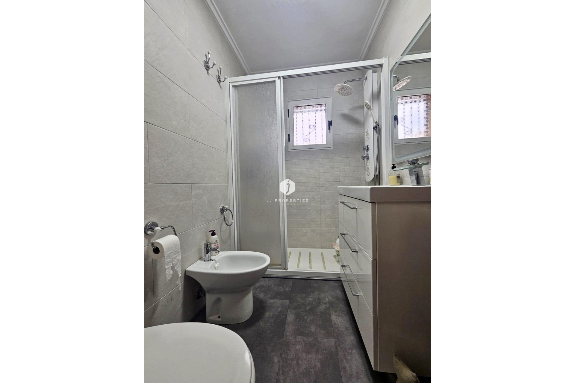 Aus zweiter Hand - Chalet -
Orihuela Costa - Los Almendros-la Florida