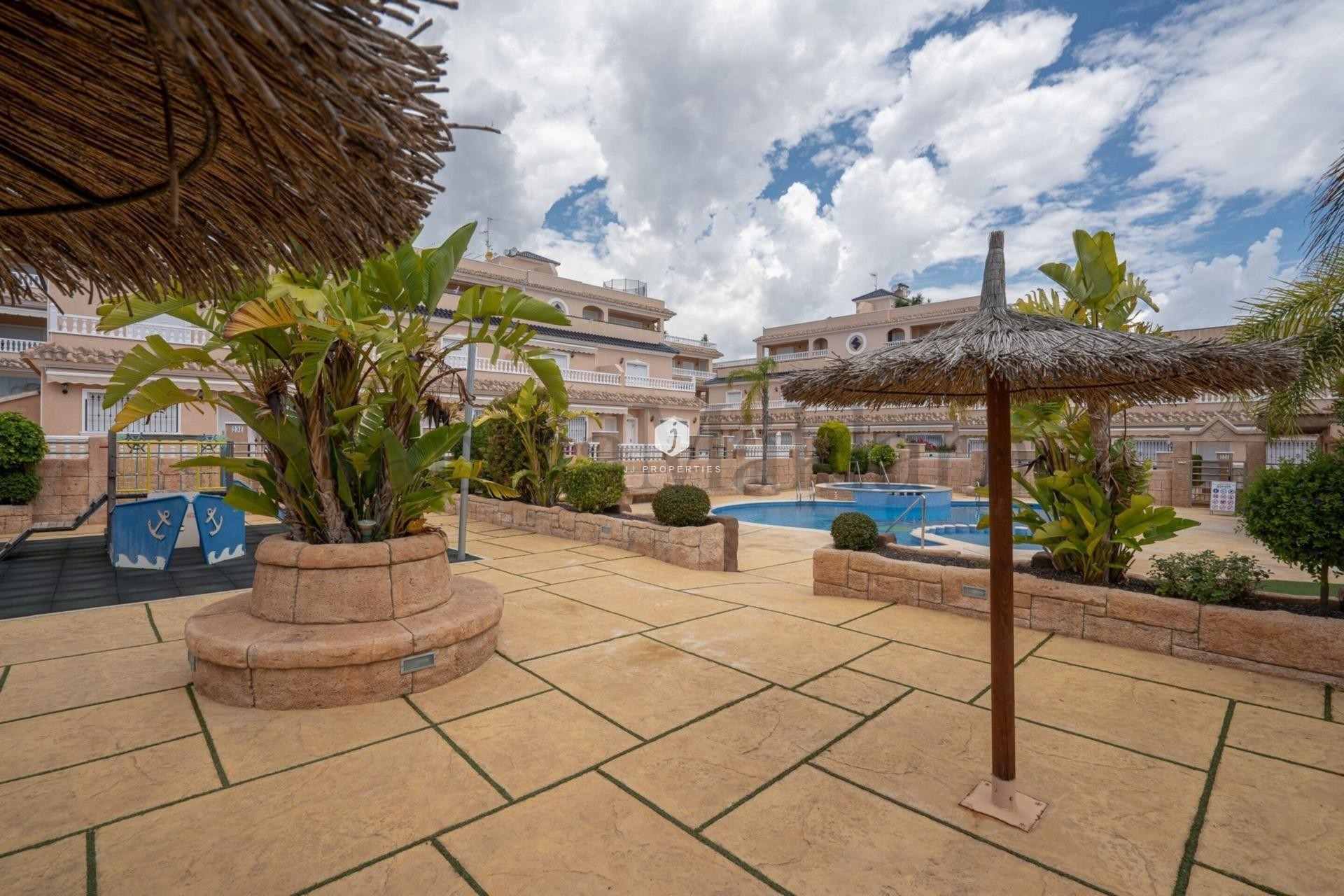 Aus zweiter Hand - Chalet -
Orihuela Costa - Los Dolses