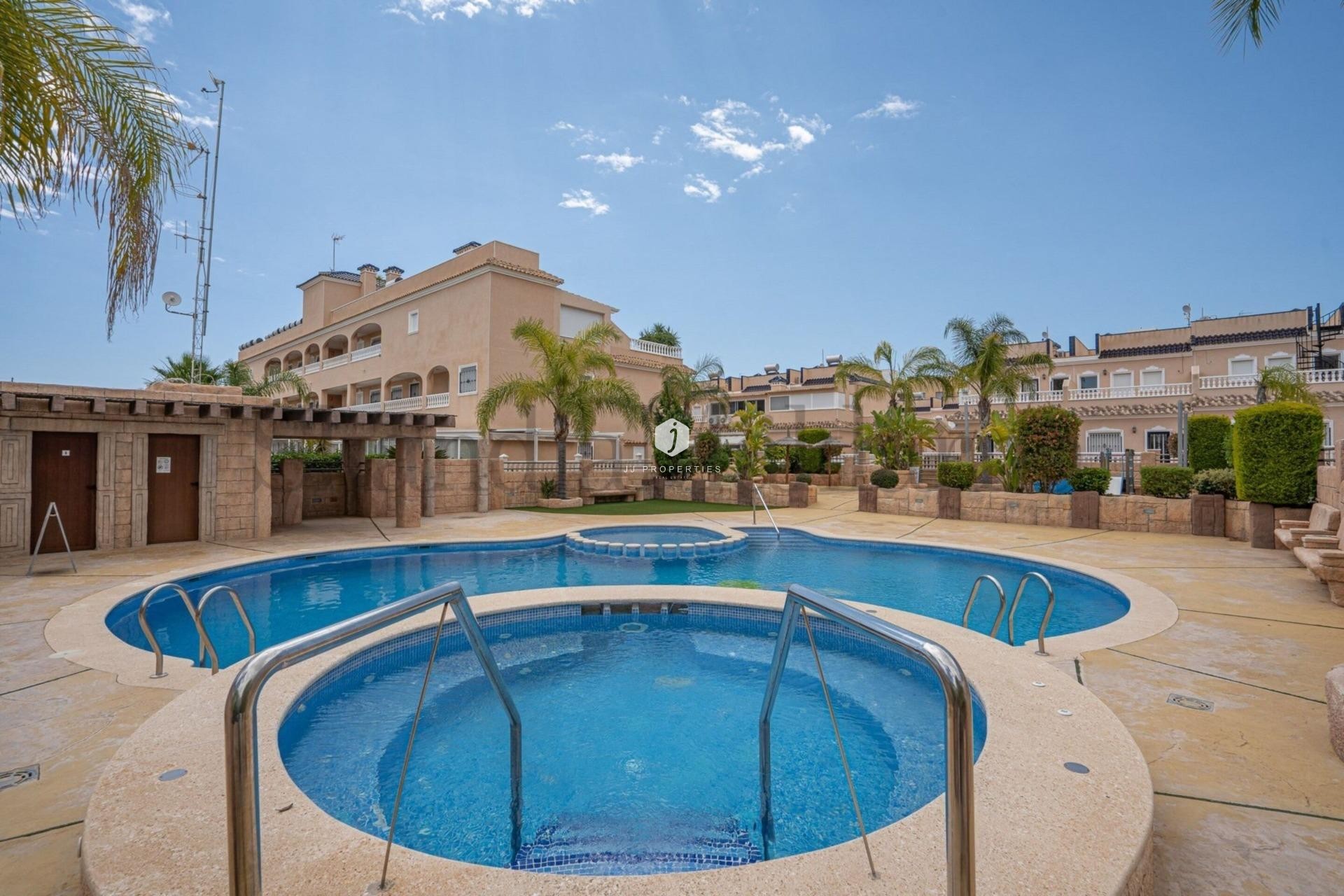 Aus zweiter Hand - Chalet -
Orihuela Costa - Los Dolses