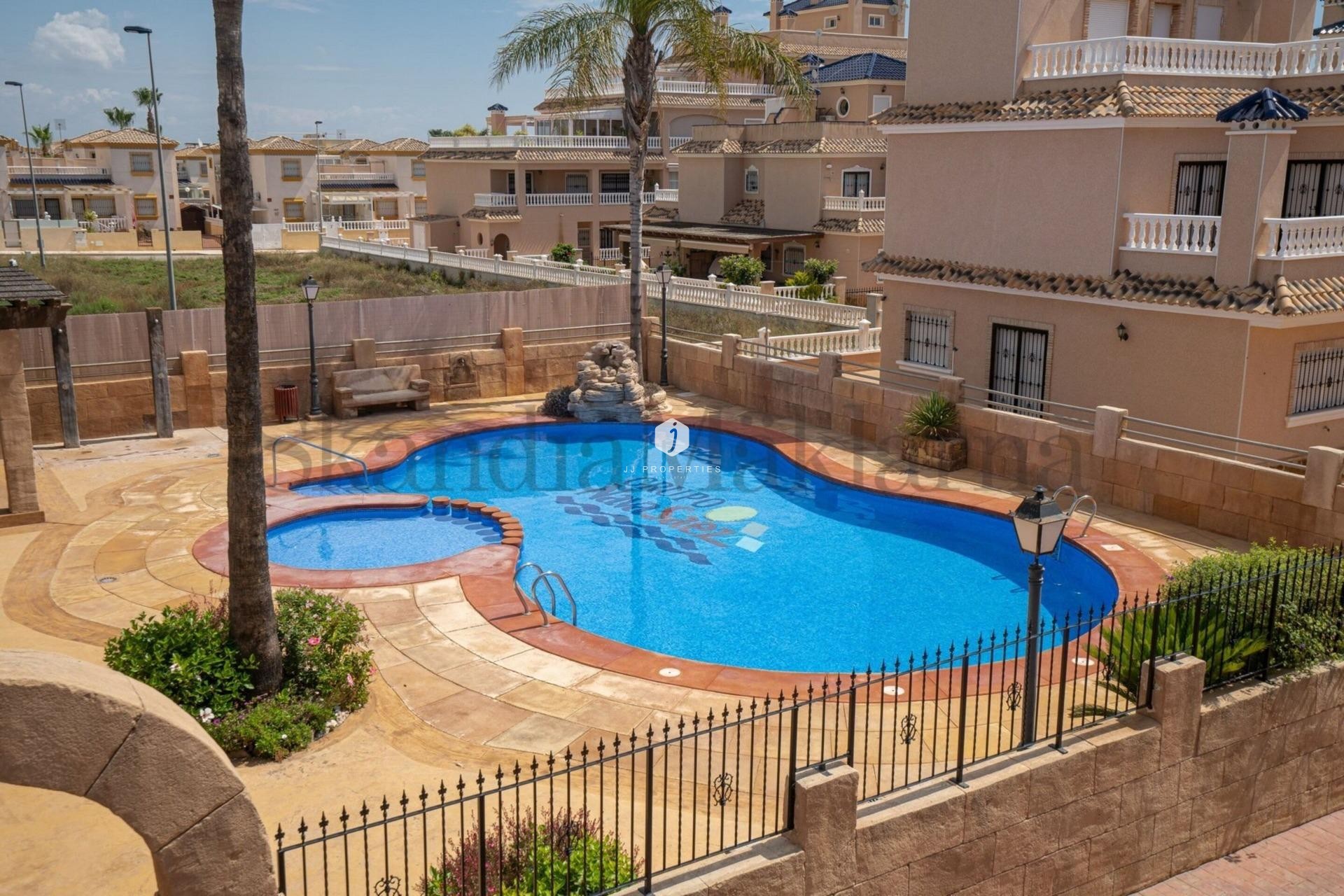 Aus zweiter Hand - Chalet -
Orihuela Costa - Los Dolses