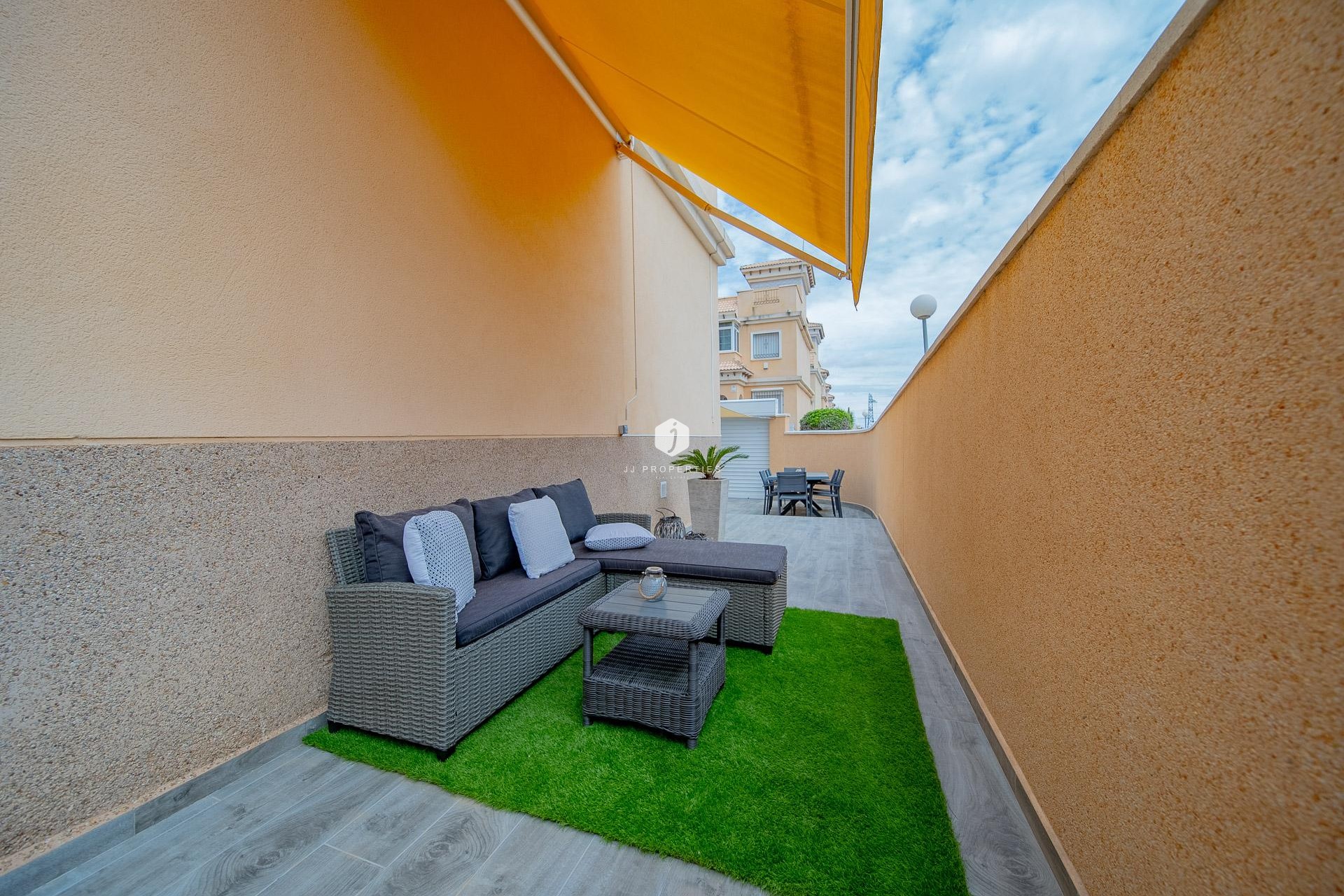 Aus zweiter Hand - Chalet -
Orihuela Costa - PAU 26