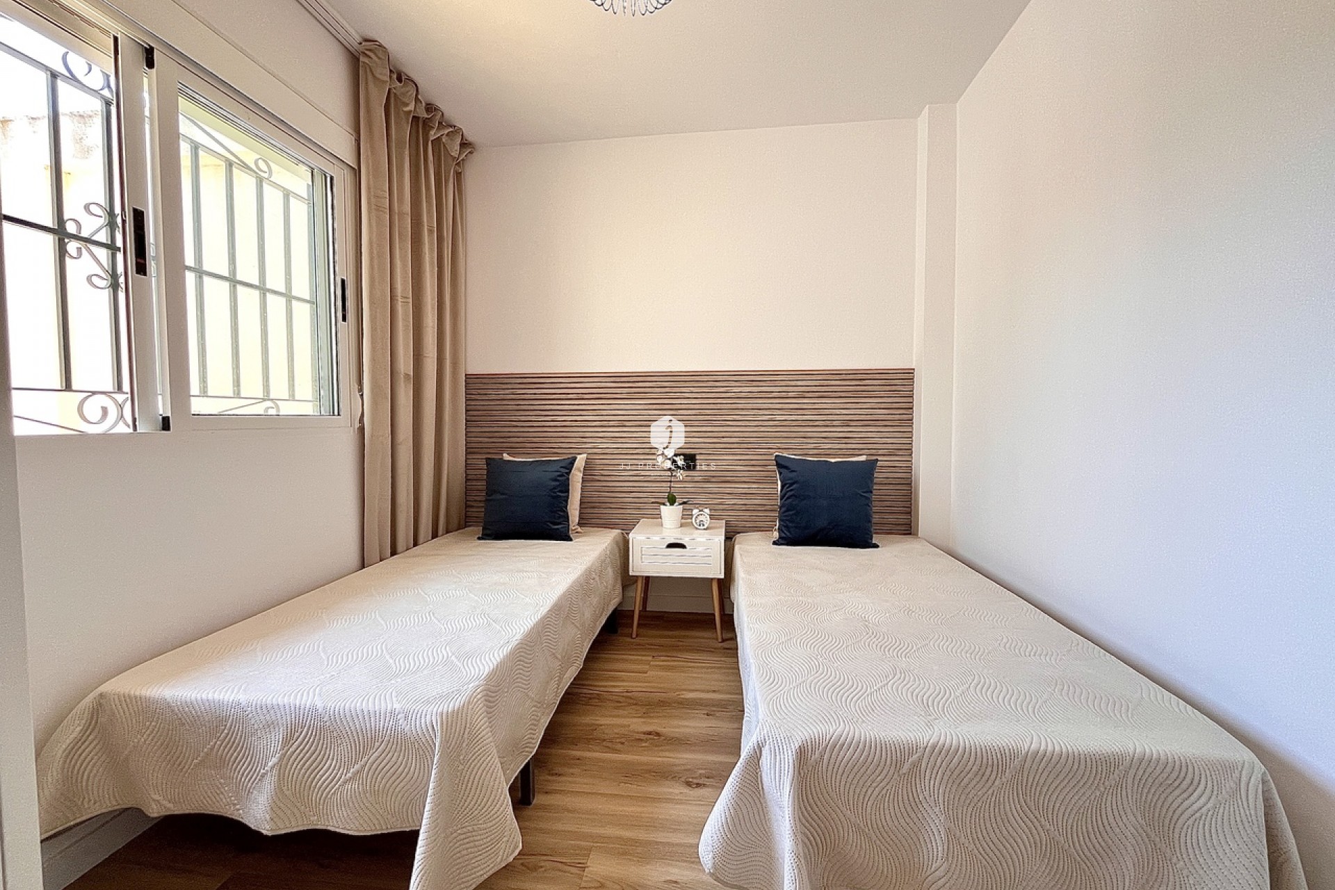 Aus zweiter Hand - Chalet -
Playa Flamenca - Costa Blanca