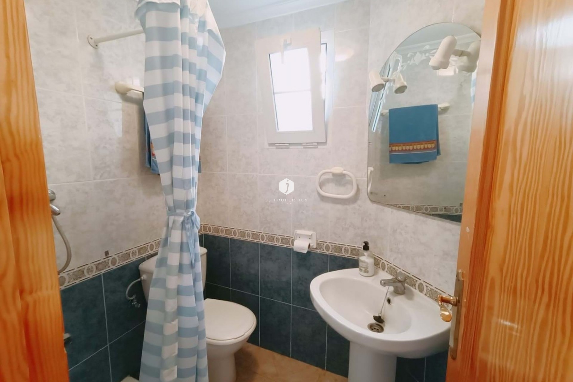 Aus zweiter Hand - Chalet -
Playa Flamenca - Costa Blanca