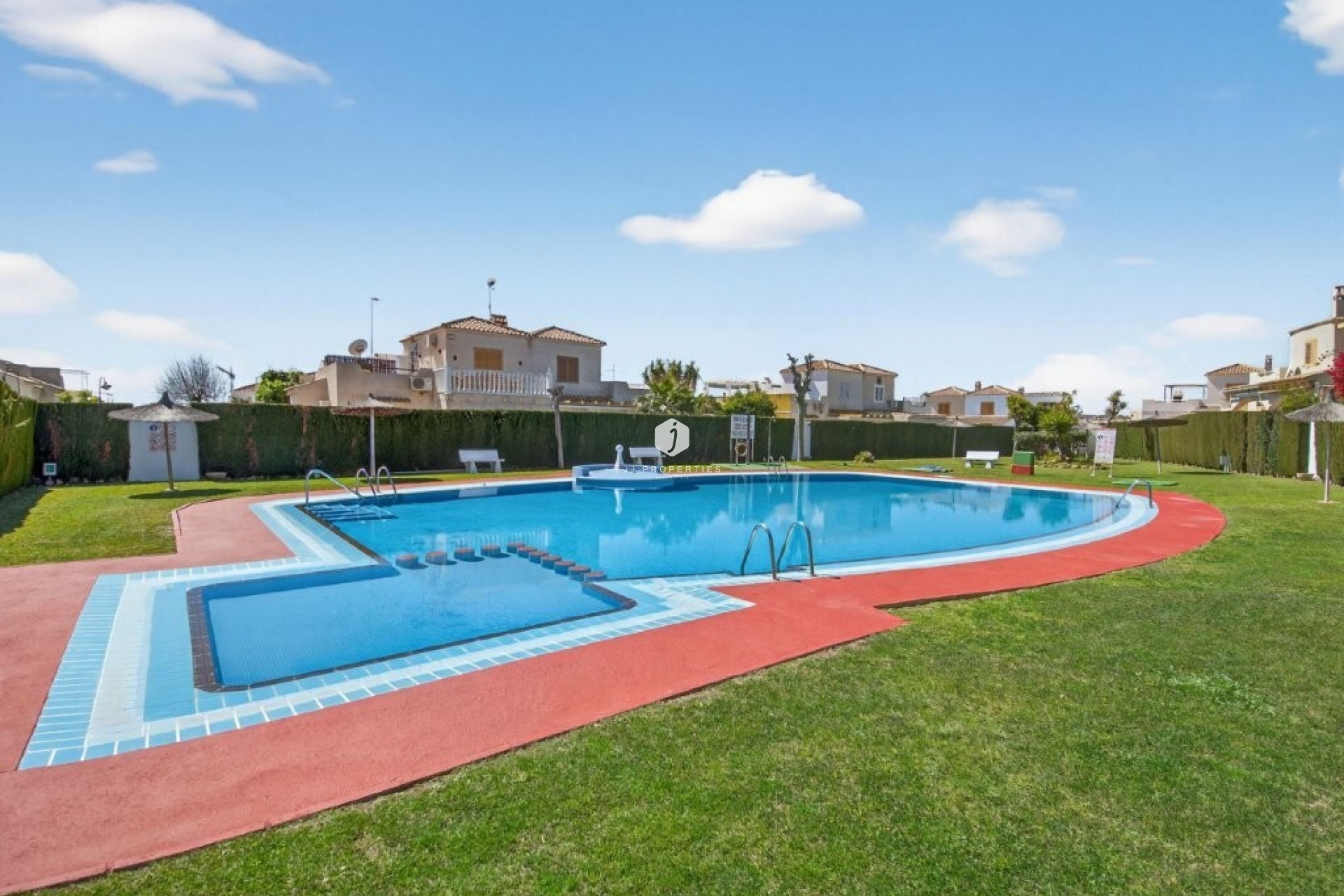 Aus zweiter Hand - Chalet -
Playa Flamenca - Serena III