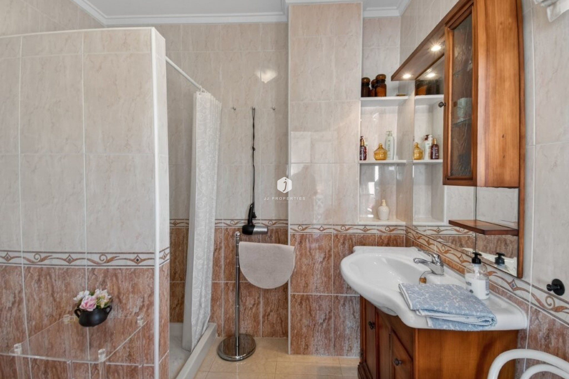 Aus zweiter Hand - Chalet -
Playa Flamenca - Serena III