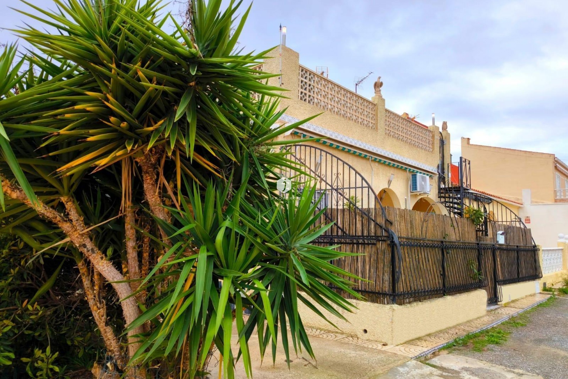 Aus zweiter Hand - Chalet -
San Fulgencio - La Marina - Urb. La Marina