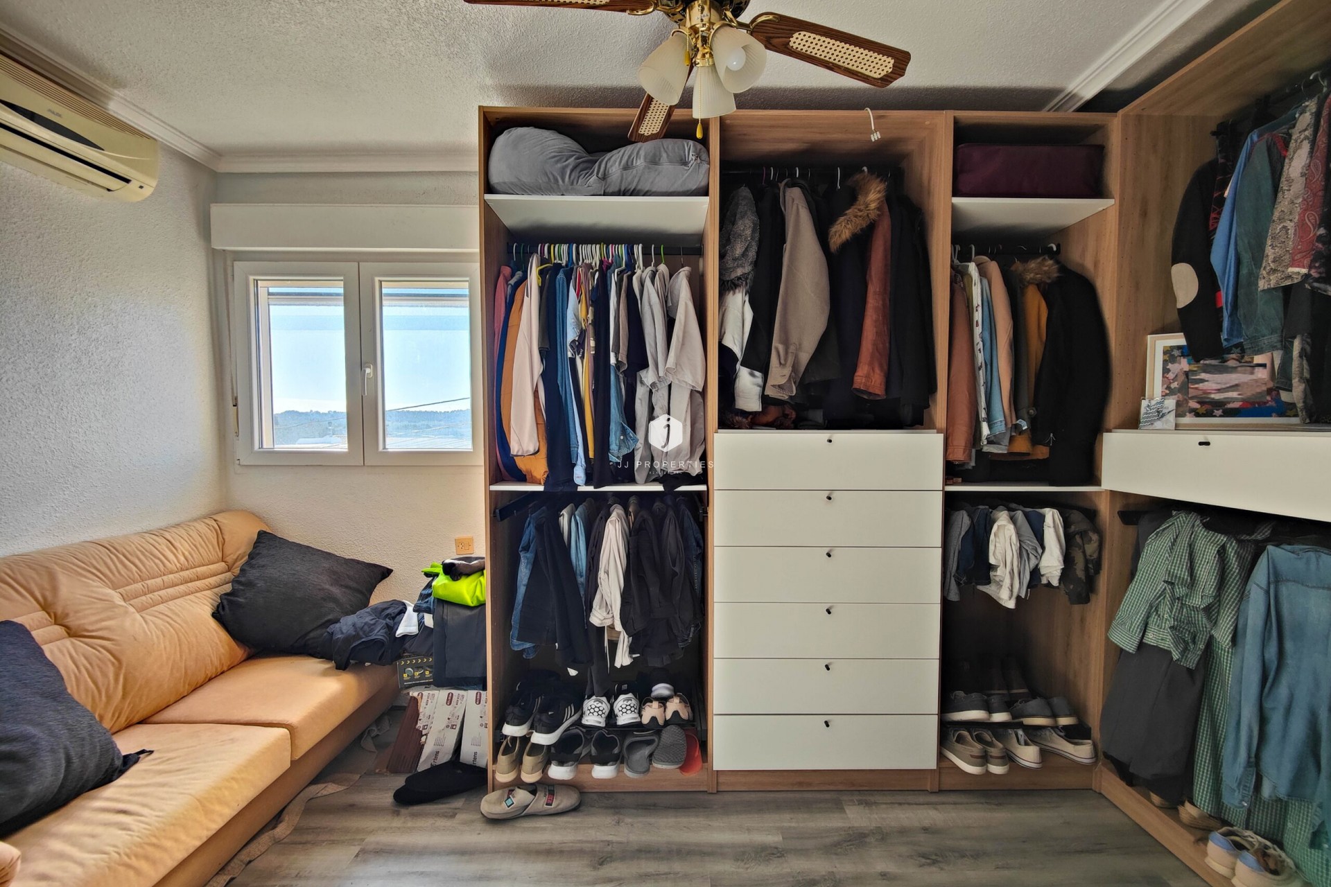 Aus zweiter Hand - Chalet -
San Miguel de Salinas - Inland