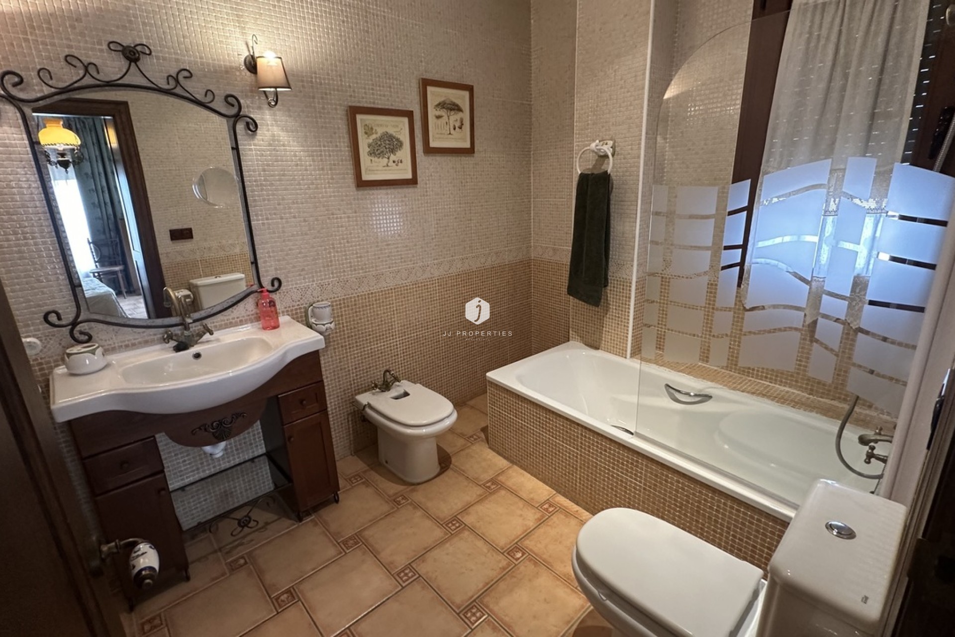 Aus zweiter Hand - Chalet -
San Miguel de Salinas - Inland