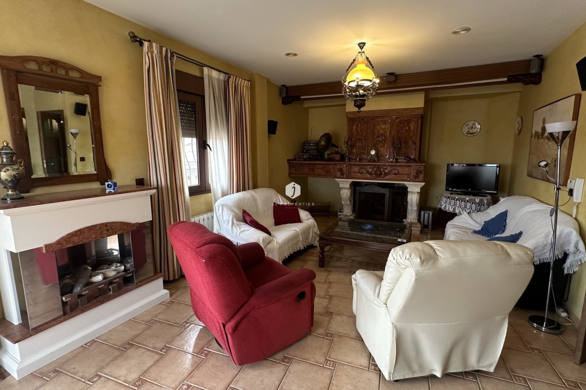 Aus zweiter Hand - Chalet -
San Miguel de Salinas - Inland
