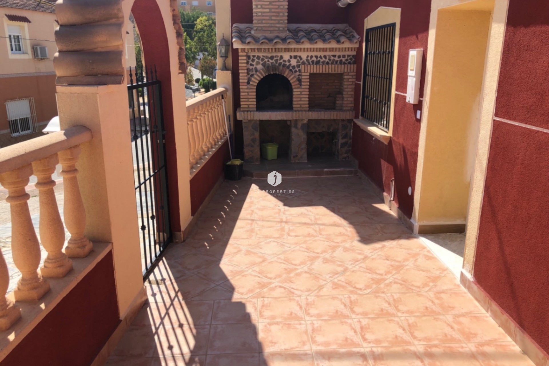 Aus zweiter Hand - Chalet -
San Miguel de Salinas - Inland