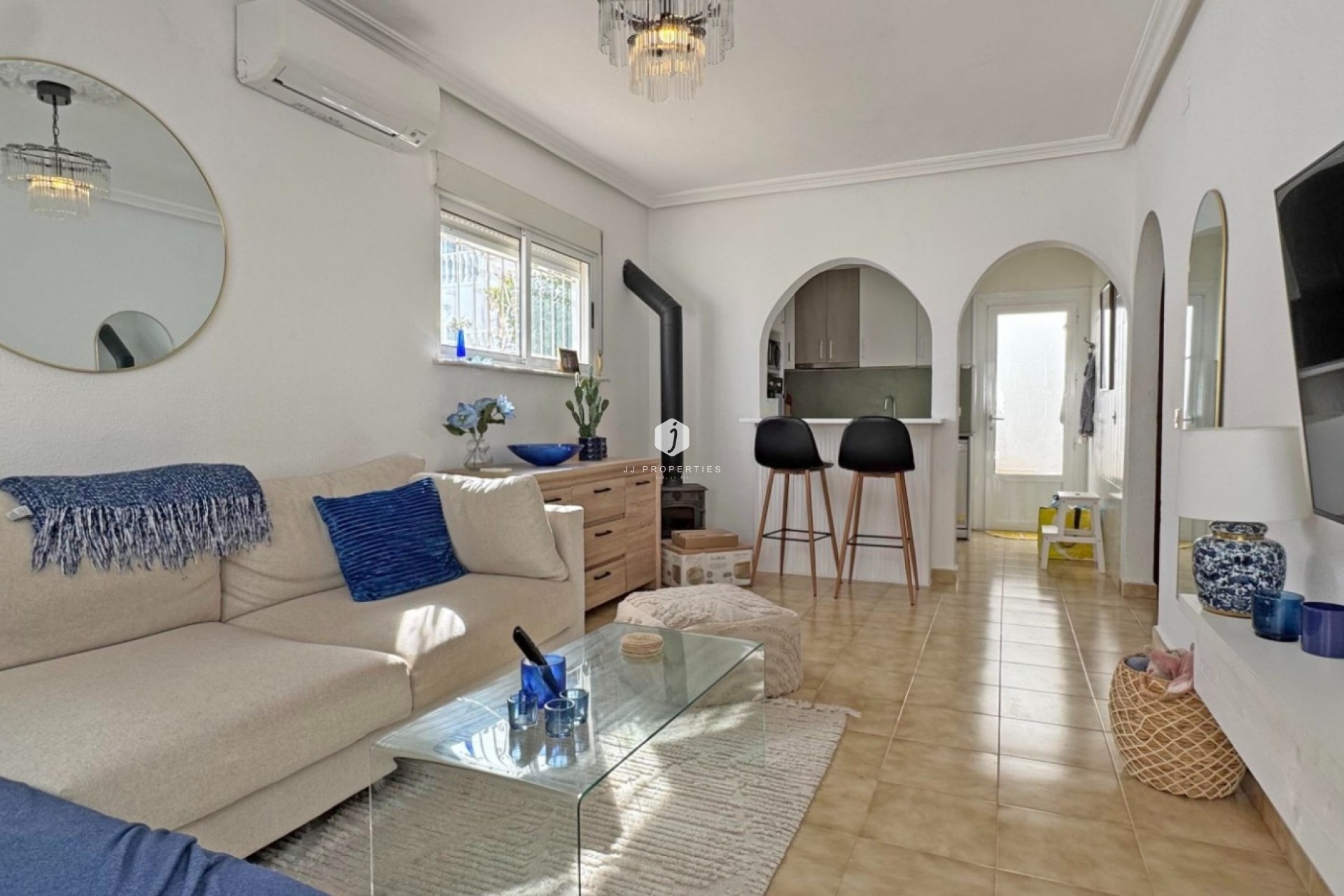 Aus zweiter Hand - Chalet -
San Miguel de Salinas - Inland