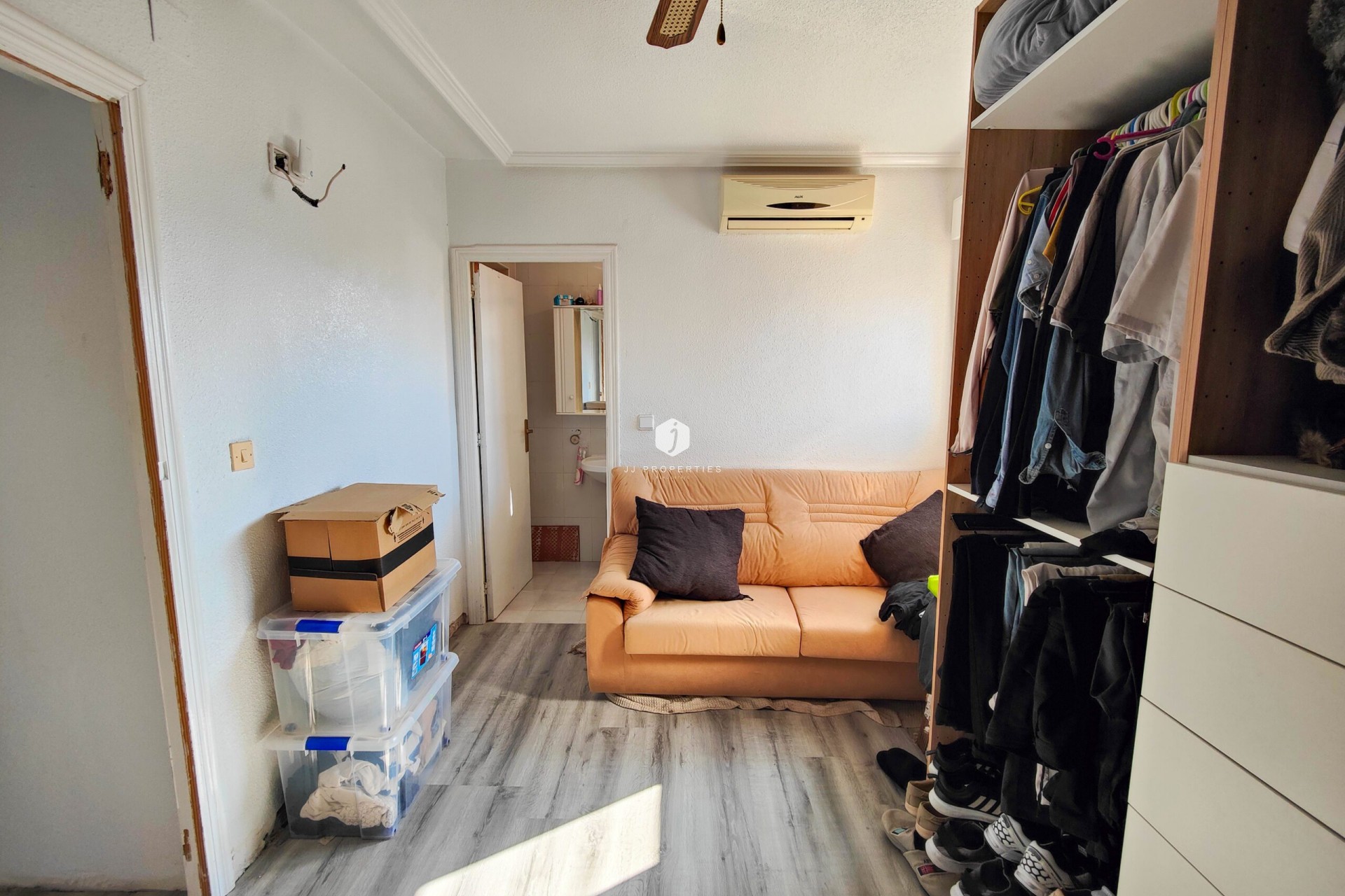 Aus zweiter Hand - Chalet -
San Miguel de Salinas - Inland