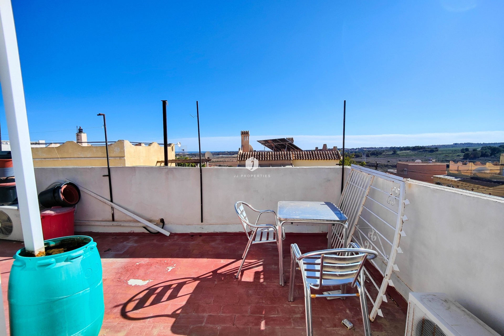 Aus zweiter Hand - Chalet -
San Miguel de Salinas - Inland