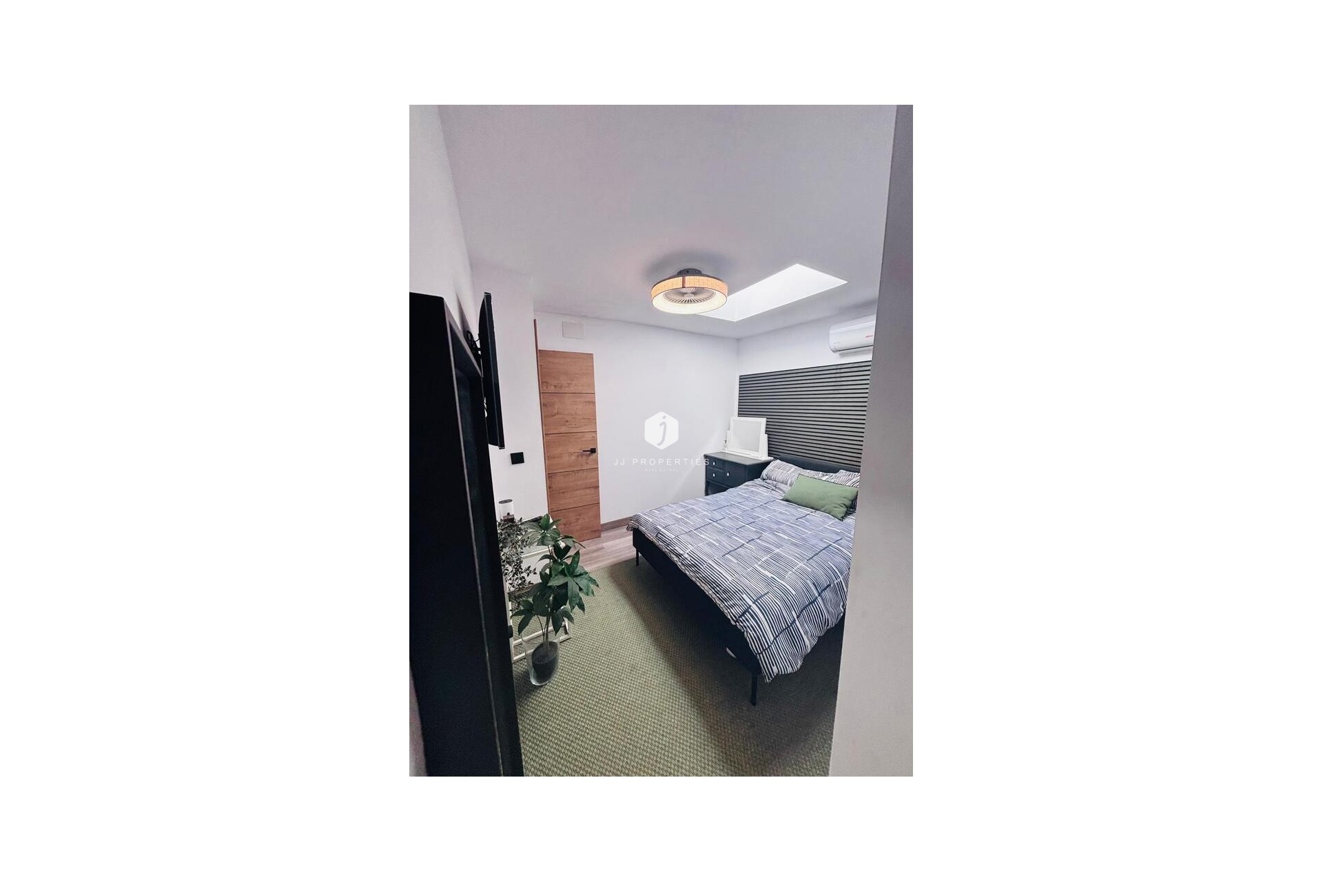 Aus zweiter Hand - Chalet -
San Miguel de Salinas - Inland