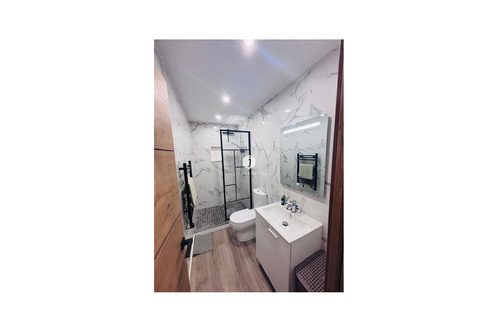 Aus zweiter Hand - Chalet -
San Miguel de Salinas - Inland