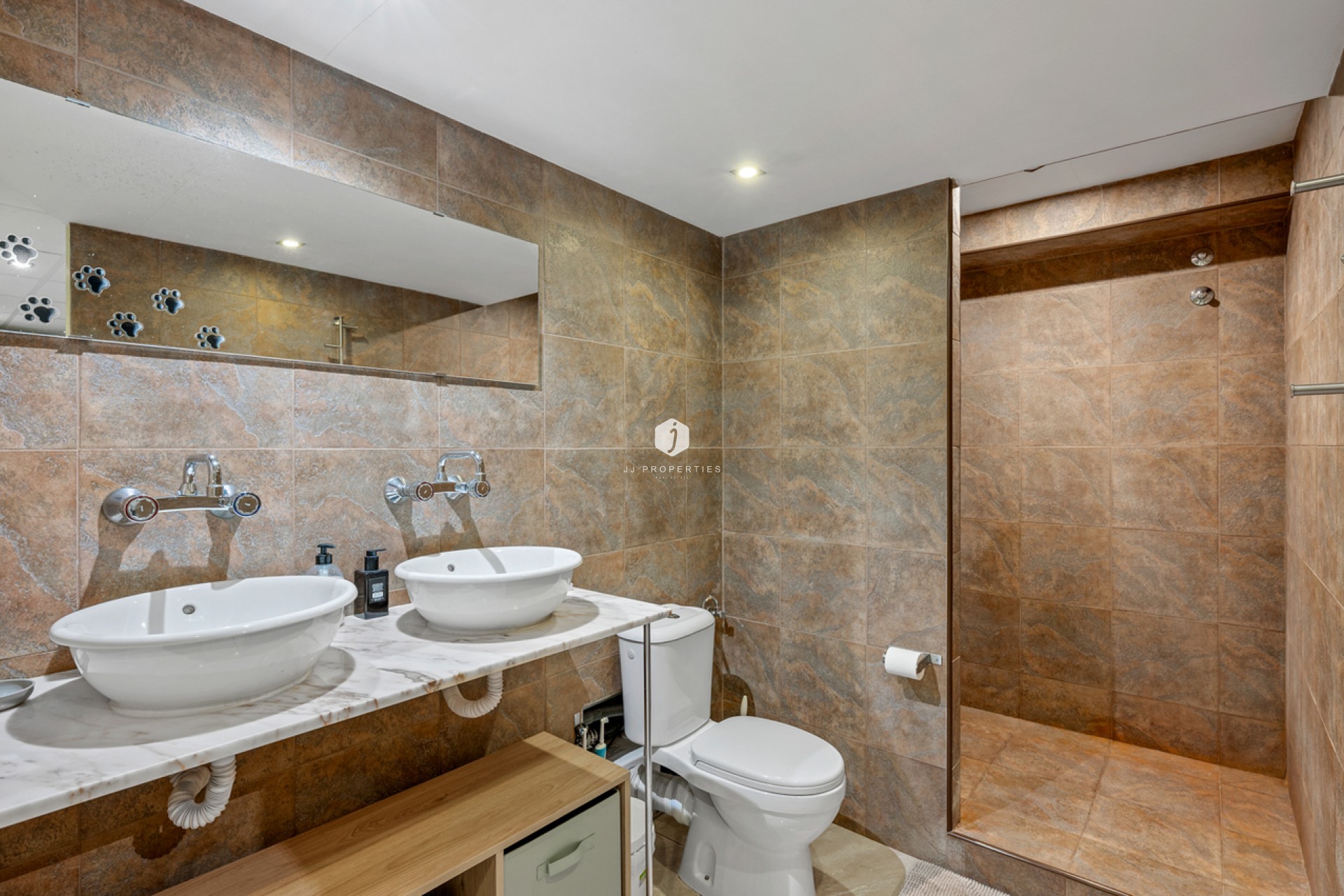 Aus zweiter Hand - Chalet -
San Miguel de Salinas - Inland