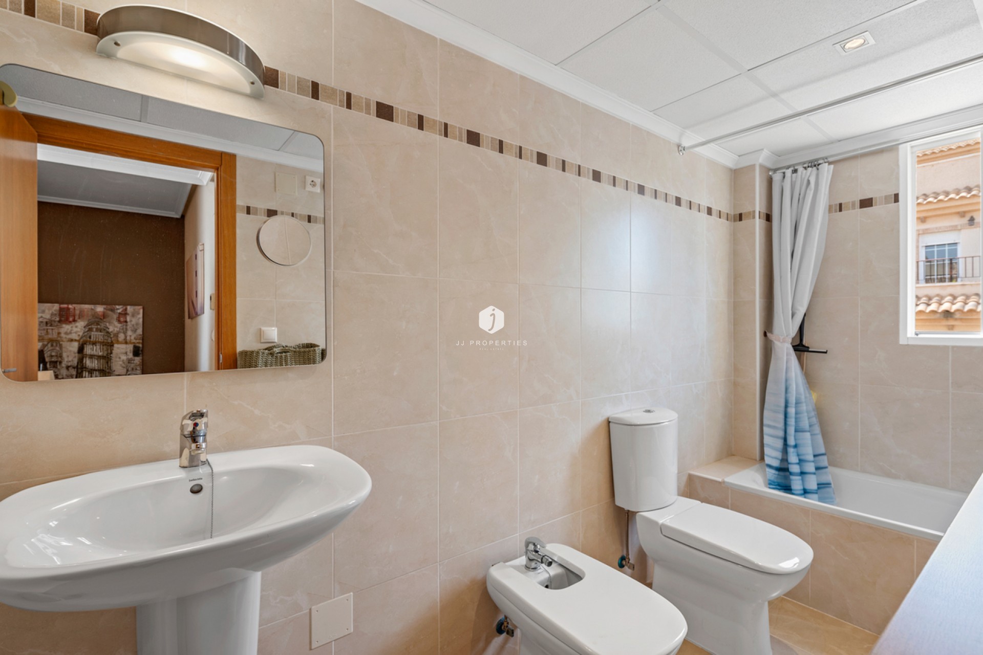 Aus zweiter Hand - Chalet -
San Miguel de Salinas - Inland