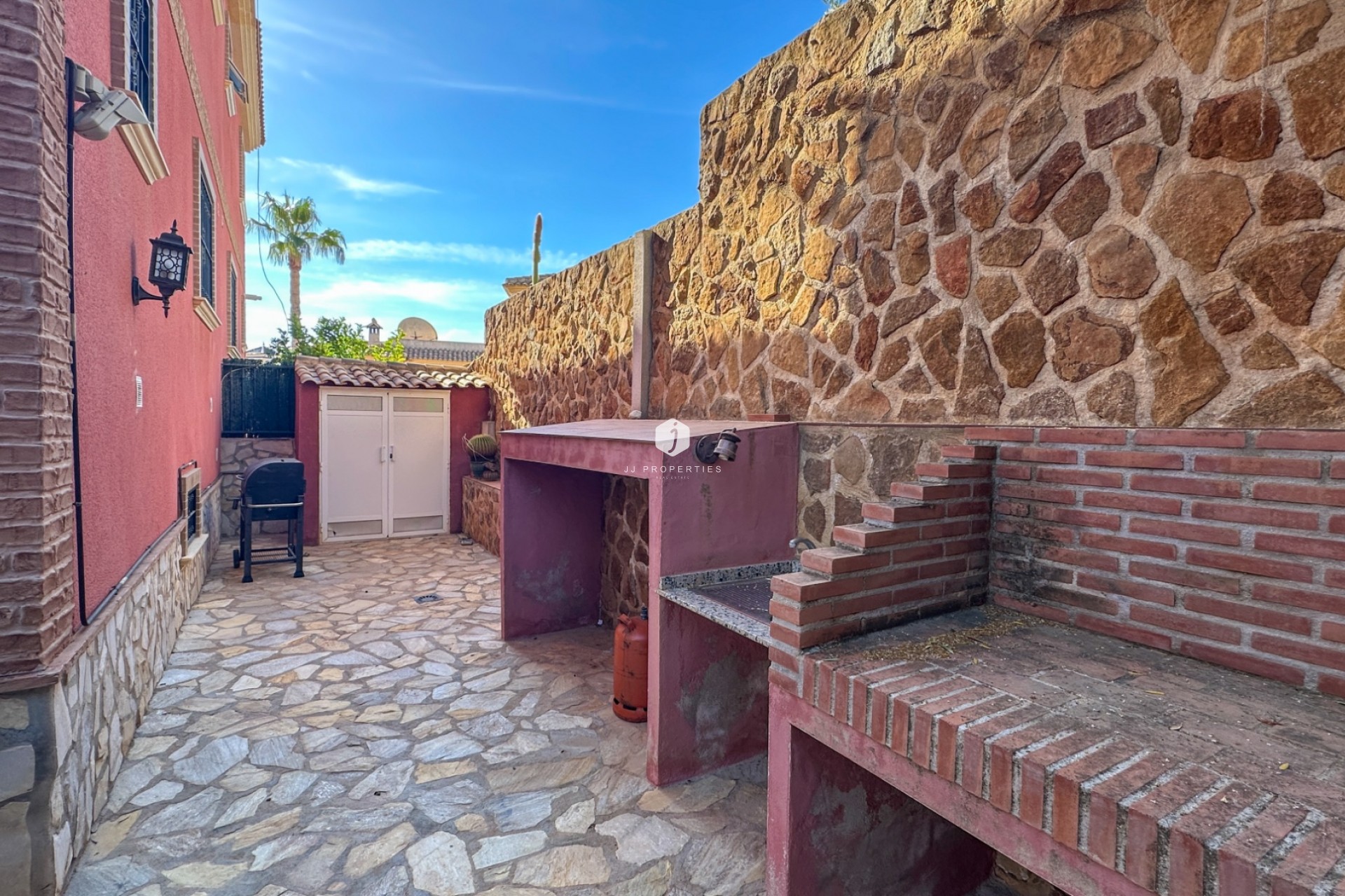 Aus zweiter Hand - Chalet -
San Miguel de Salinas - Inland
