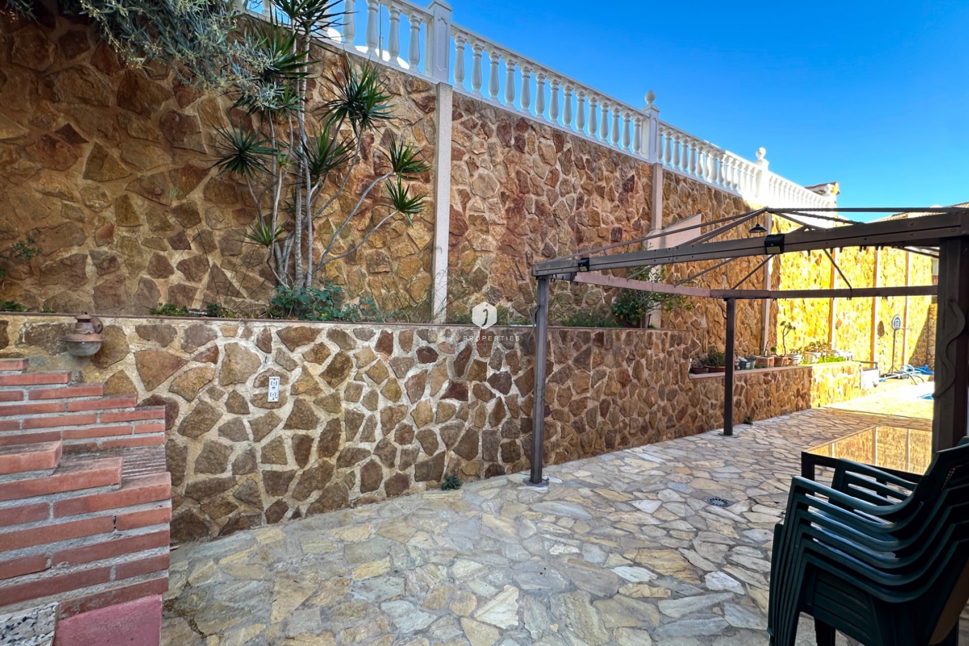 Aus zweiter Hand - Chalet -
San Miguel de Salinas - Inland