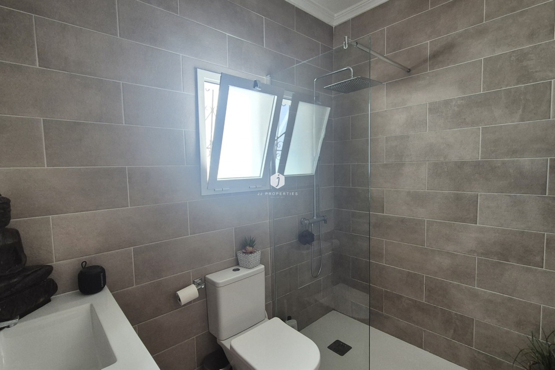 Aus zweiter Hand - Chalet -
San Miguel de Salinas - Inland