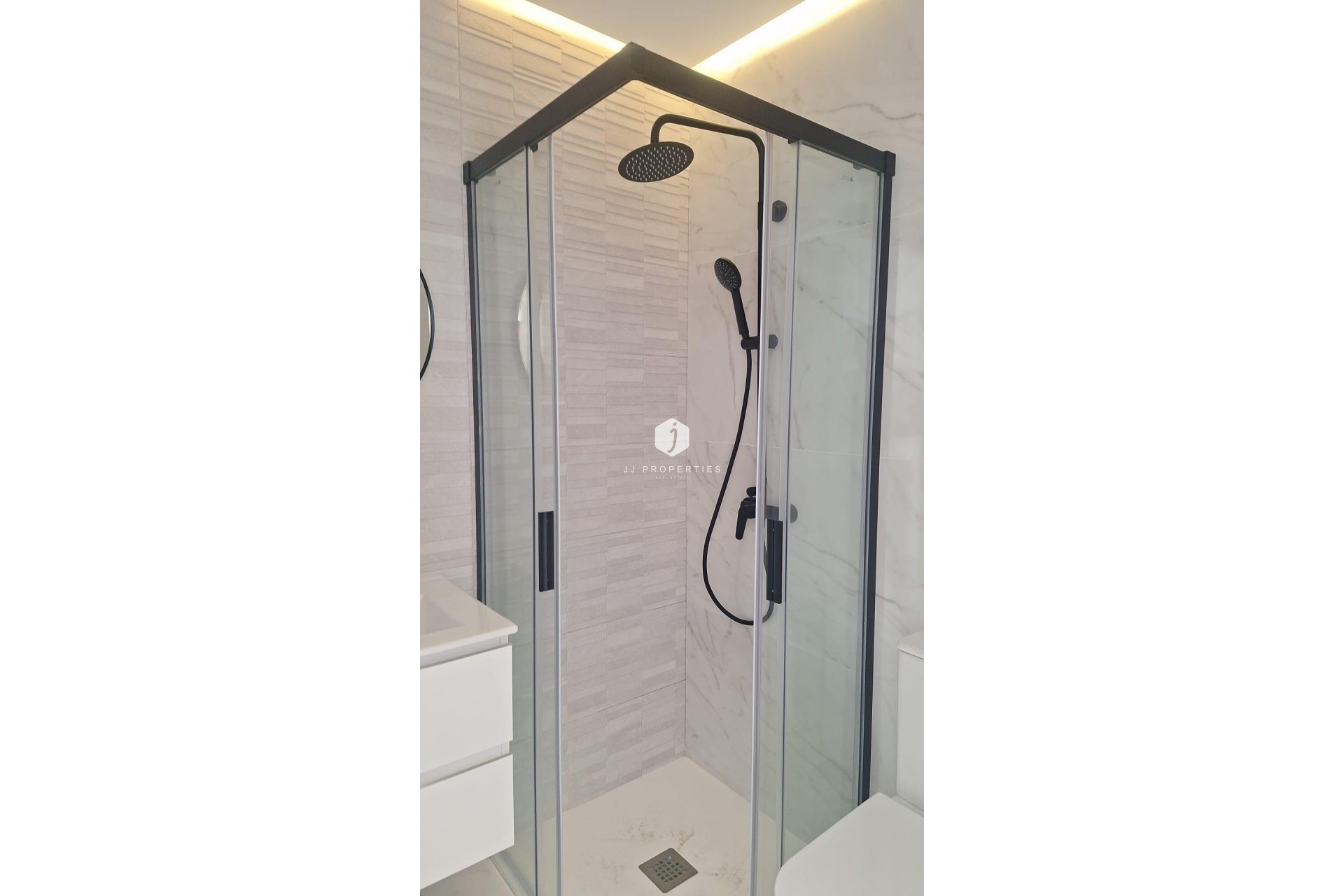 Aus zweiter Hand - Chalet -
Torrevieja - Aguas Nuevas 1