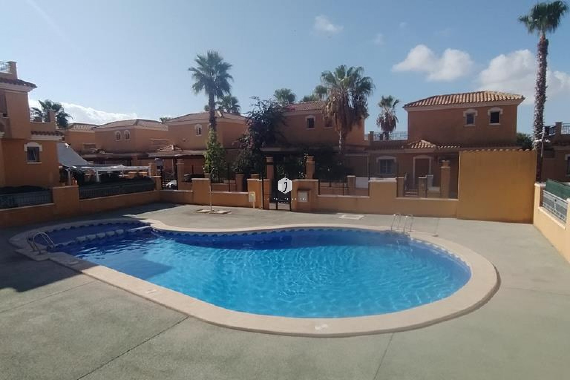 Aus zweiter Hand - Chalet -
Torrevieja - AGUAS NUEVAS 25