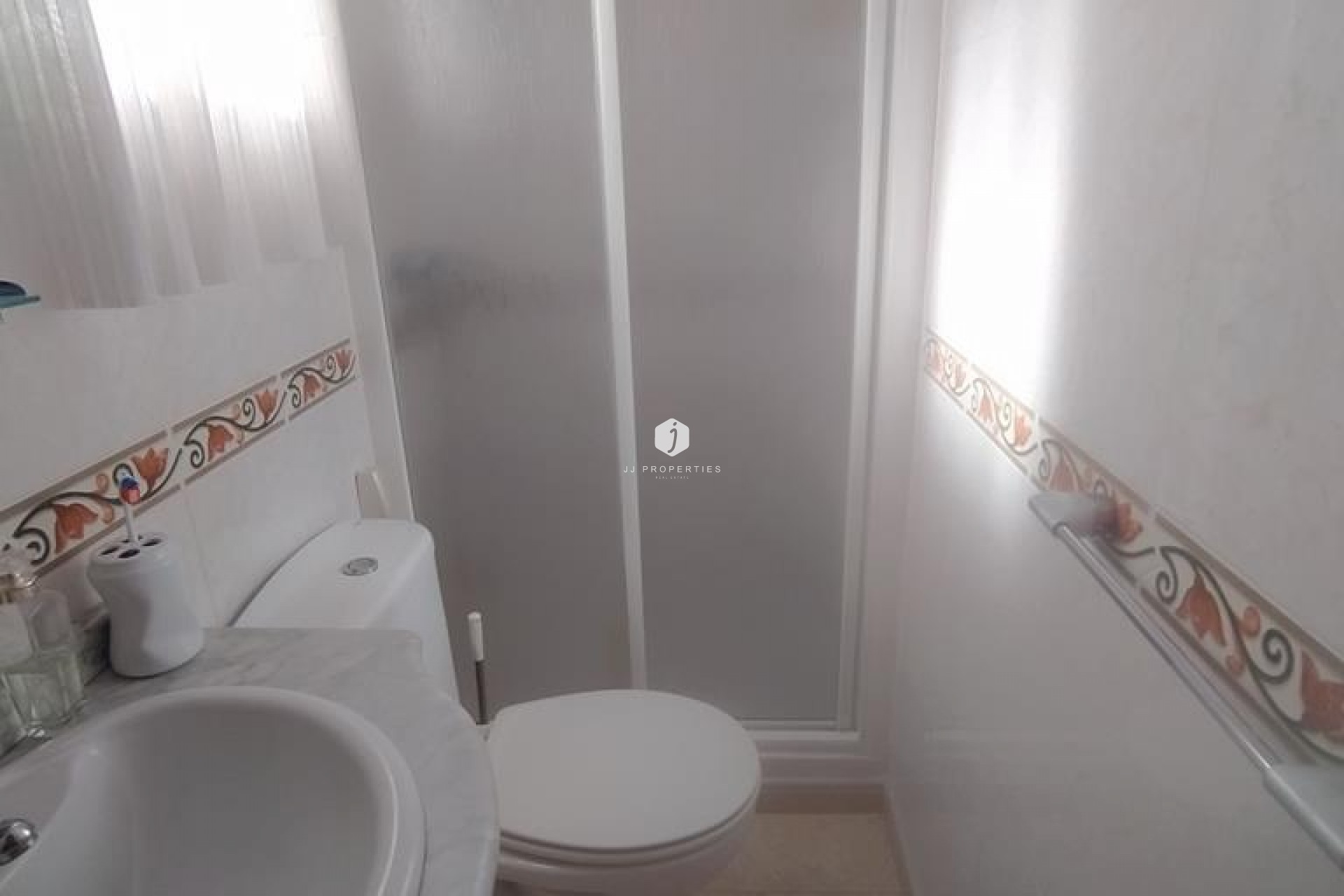 Aus zweiter Hand - Chalet -
Torrevieja - AGUAS NUEVAS 25