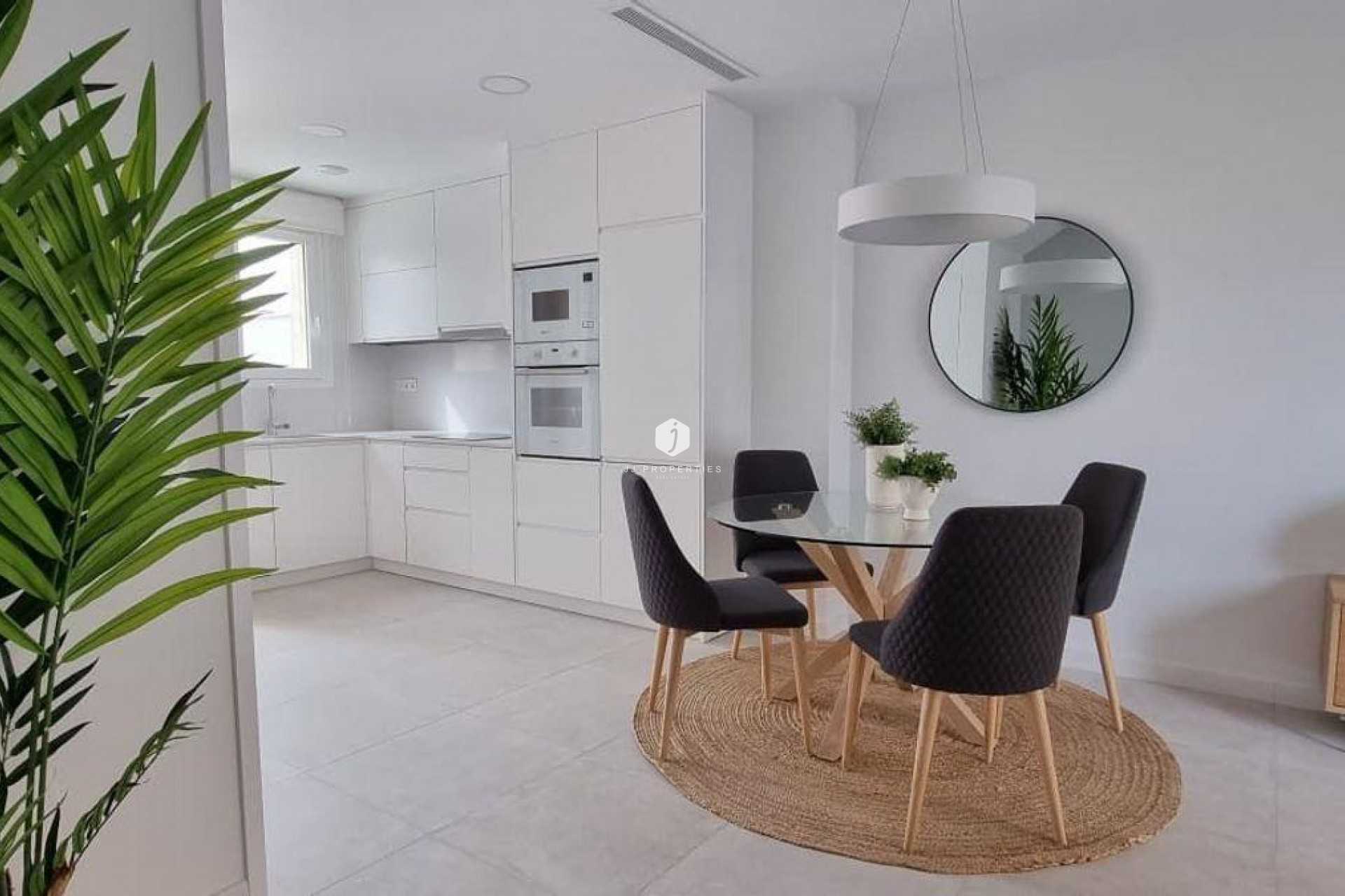 Aus zweiter Hand - Chalet -
Torrevieja - aguas nuevas