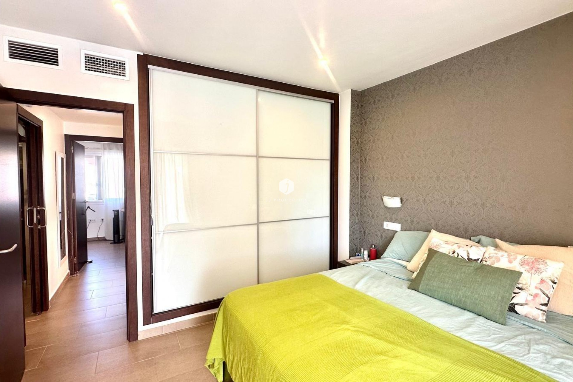 Aus zweiter Hand - Chalet -
Torrevieja - aguas nuevas