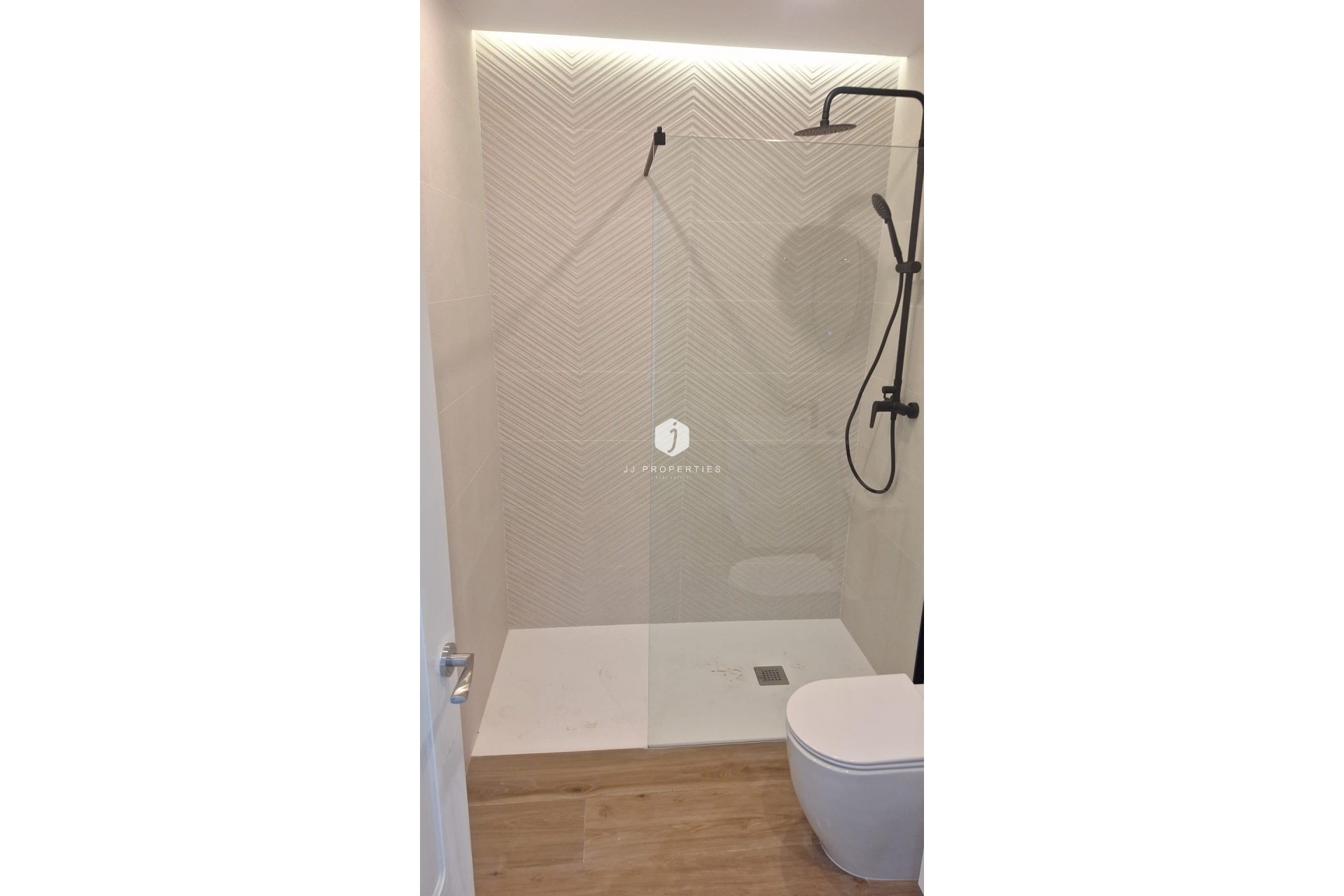 Aus zweiter Hand - Chalet -
Torrevieja - aguas nuevas