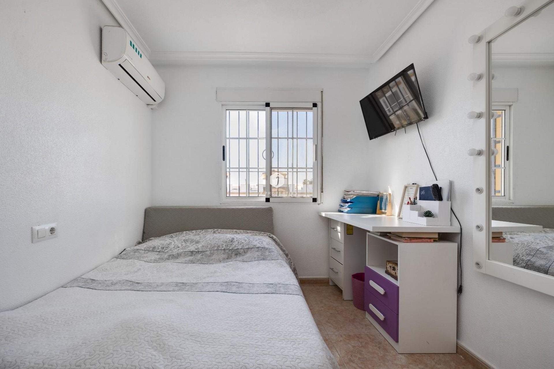 Aus zweiter Hand - Chalet -
Torrevieja - aguas nuevas