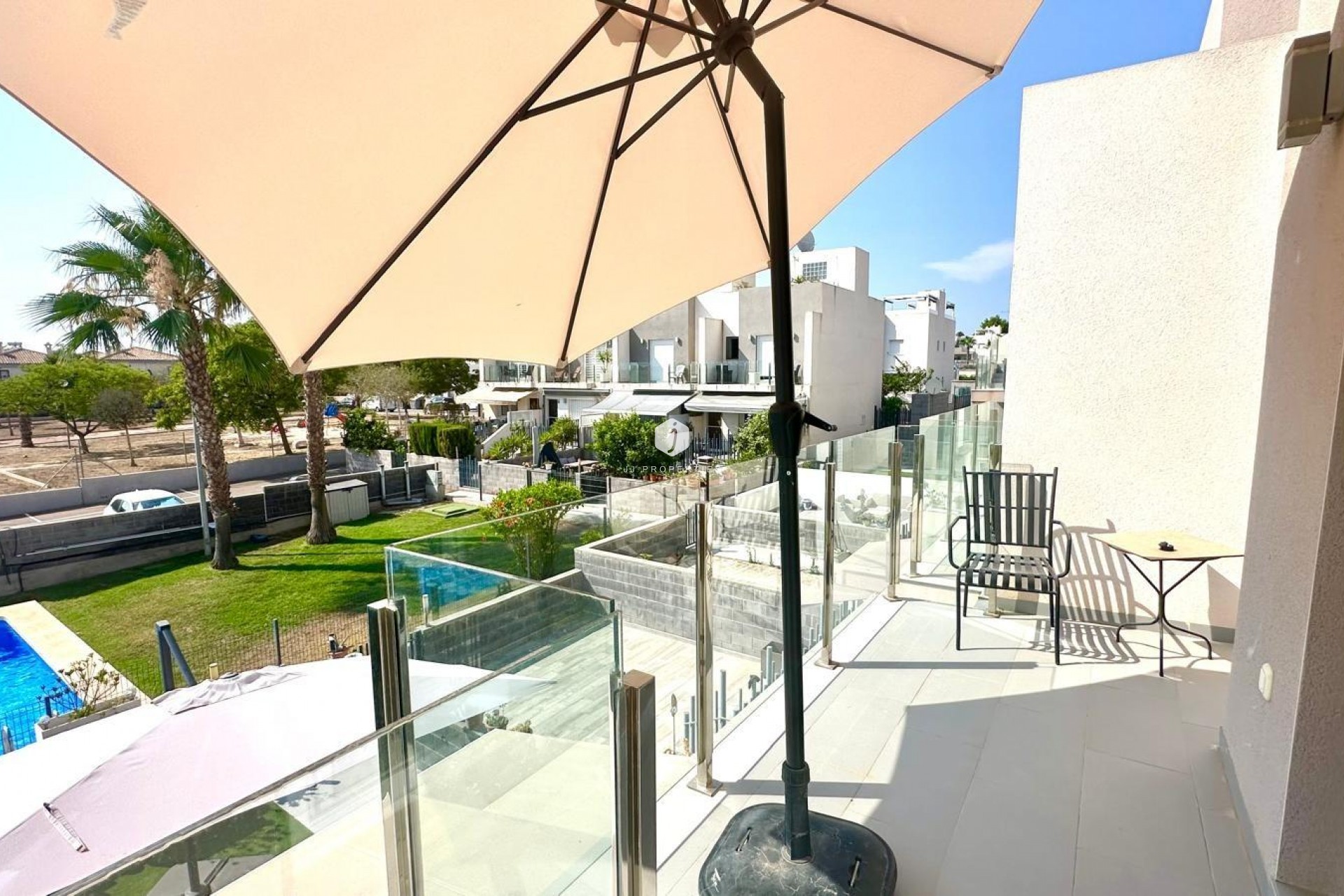 Aus zweiter Hand - Chalet -
Torrevieja - aguas nuevas