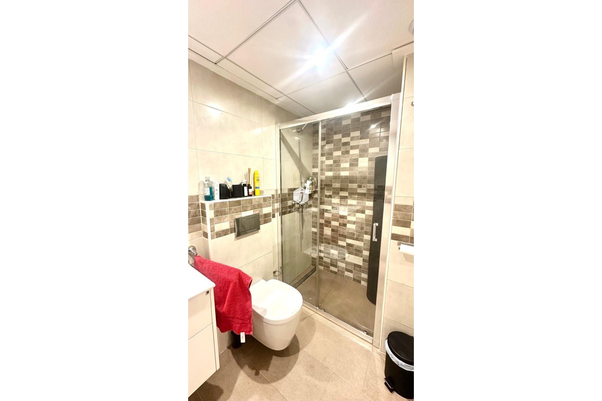 Aus zweiter Hand - Chalet -
Torrevieja - aguas nuevas