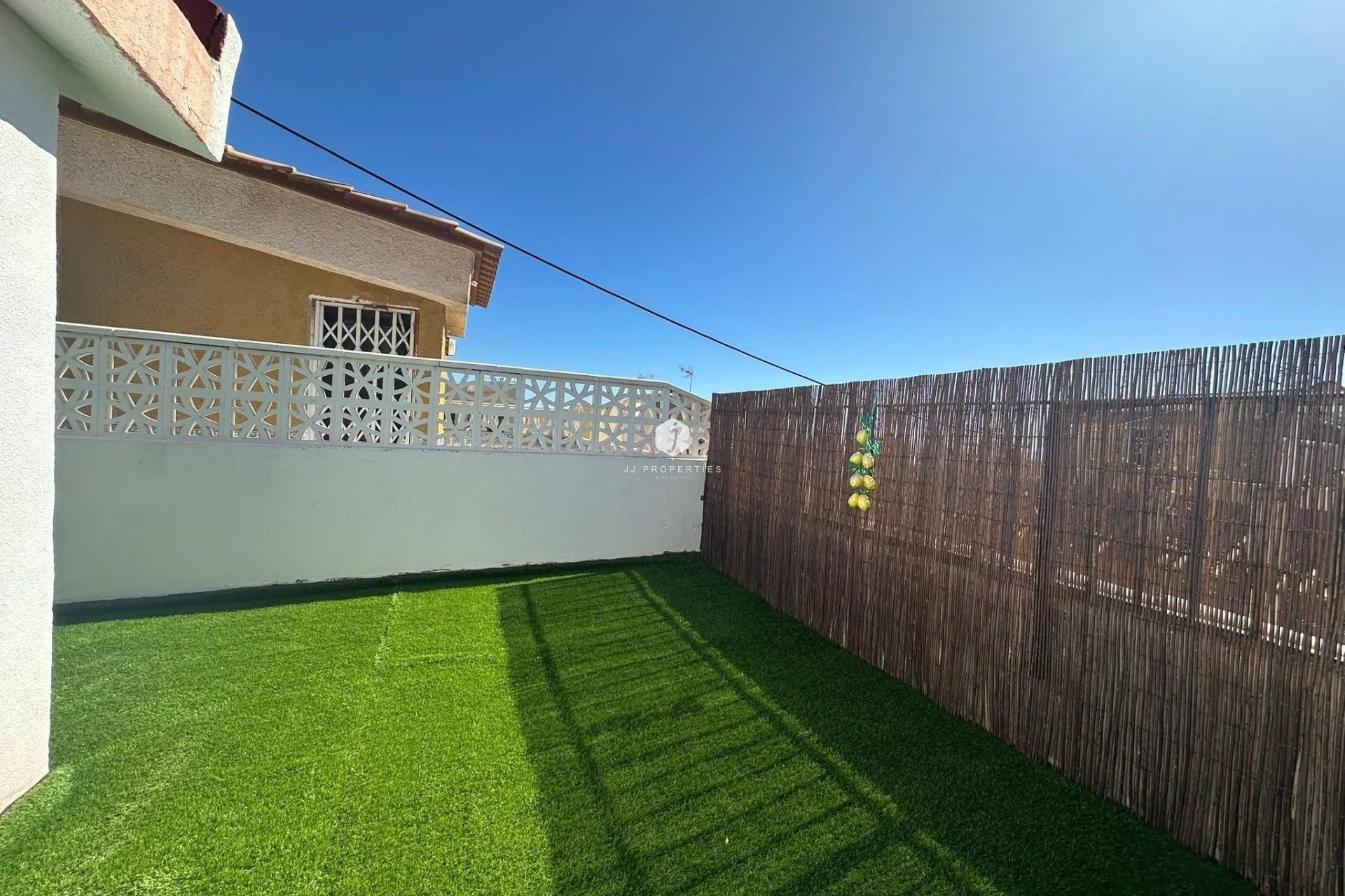 Aus zweiter Hand - Chalet -
Torrevieja - Cabo cervera